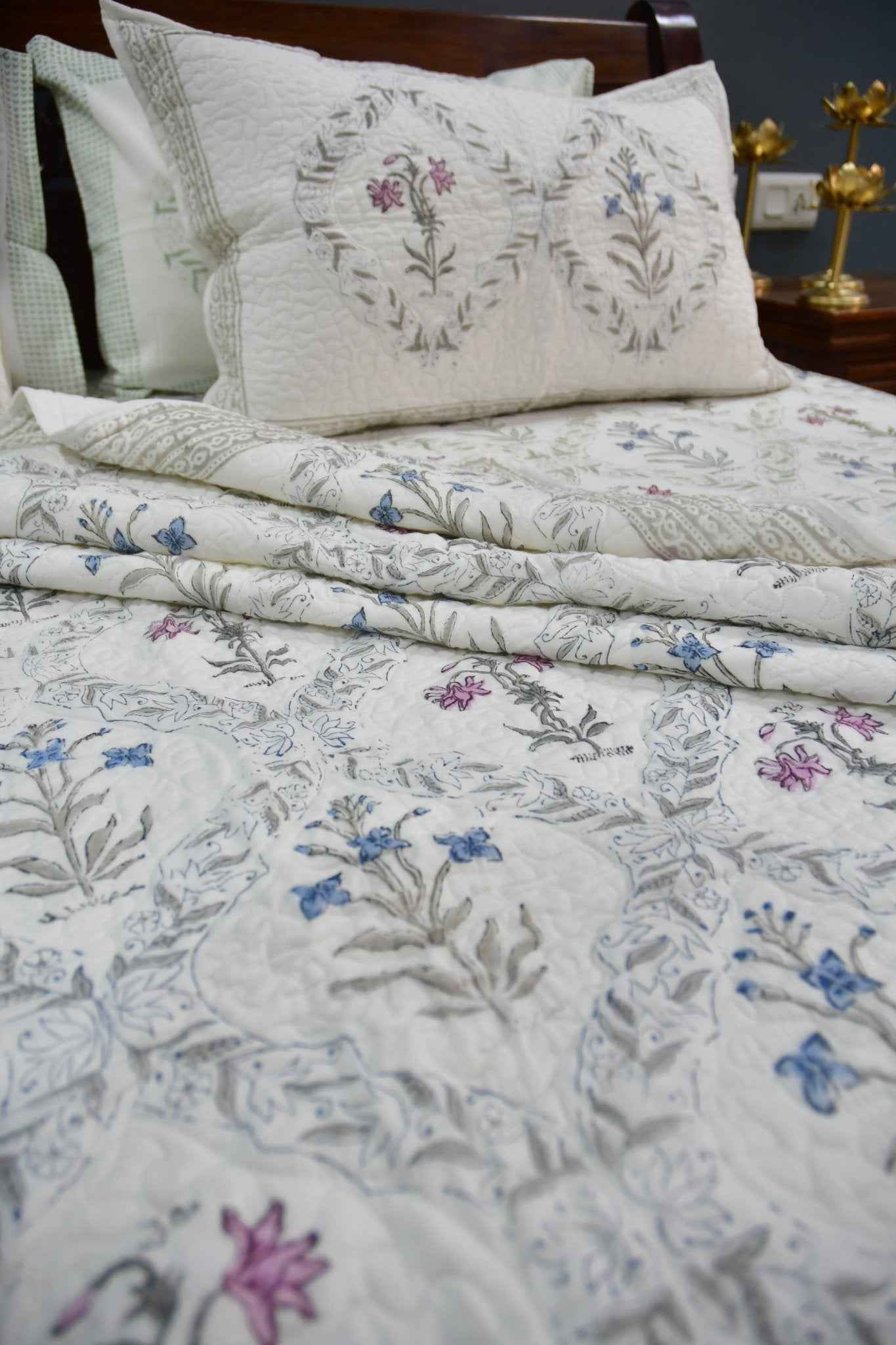 Classic Mughal Jaal Handblock Bedding set