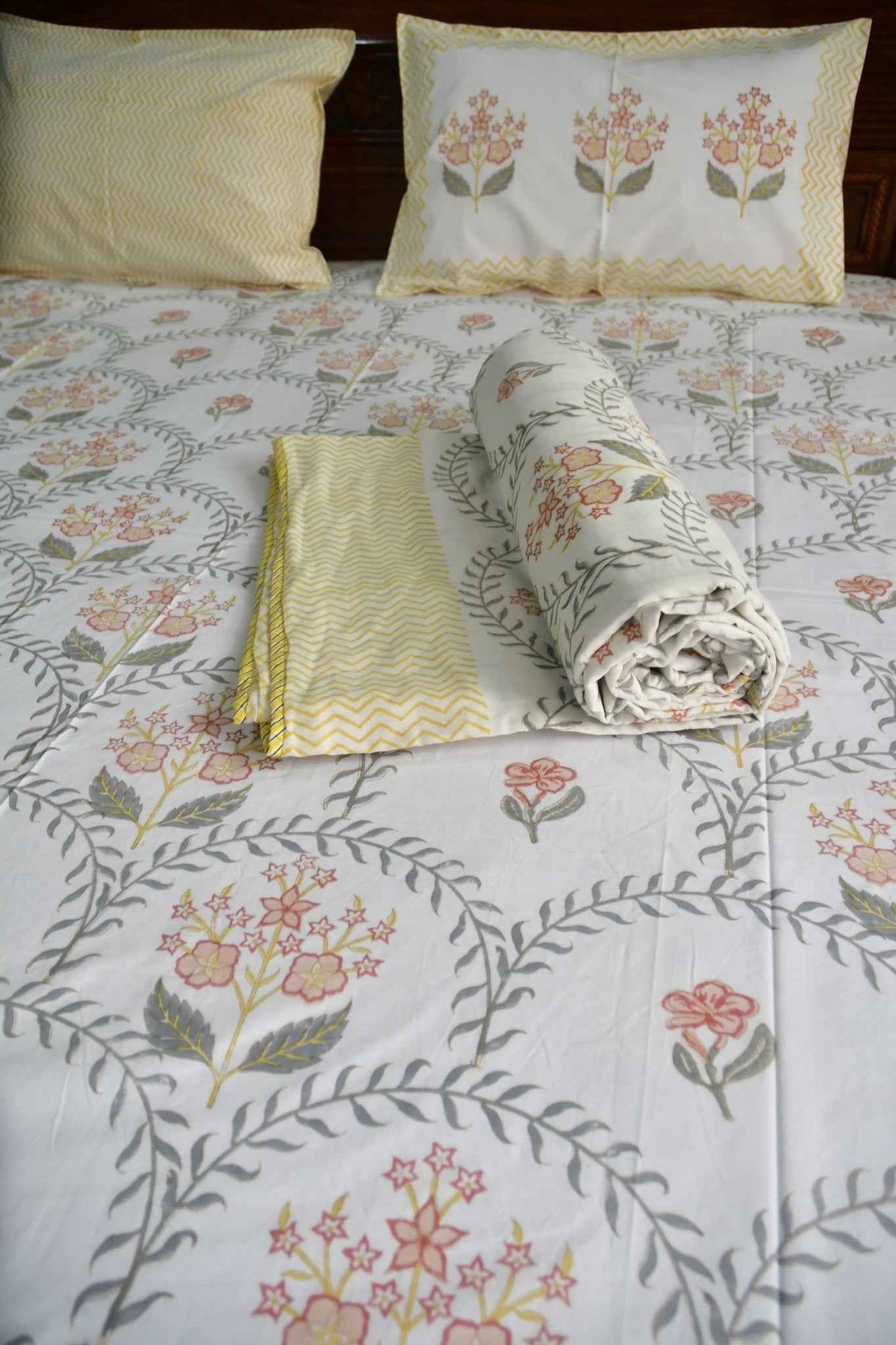 Basant Jaal Dohar Handblock Cotton Bedding set