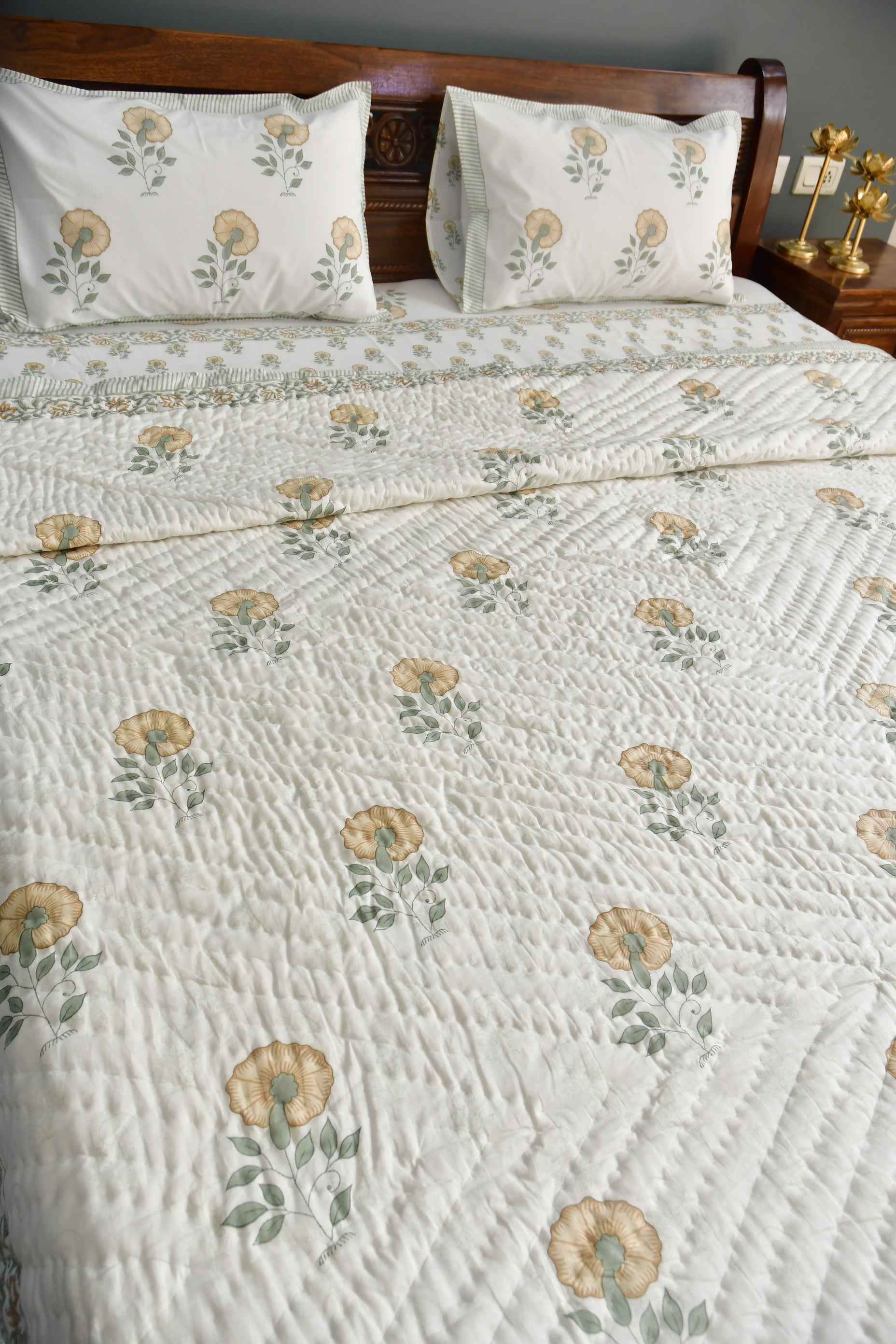 Flower of Hope Bedding set : Premium bundle