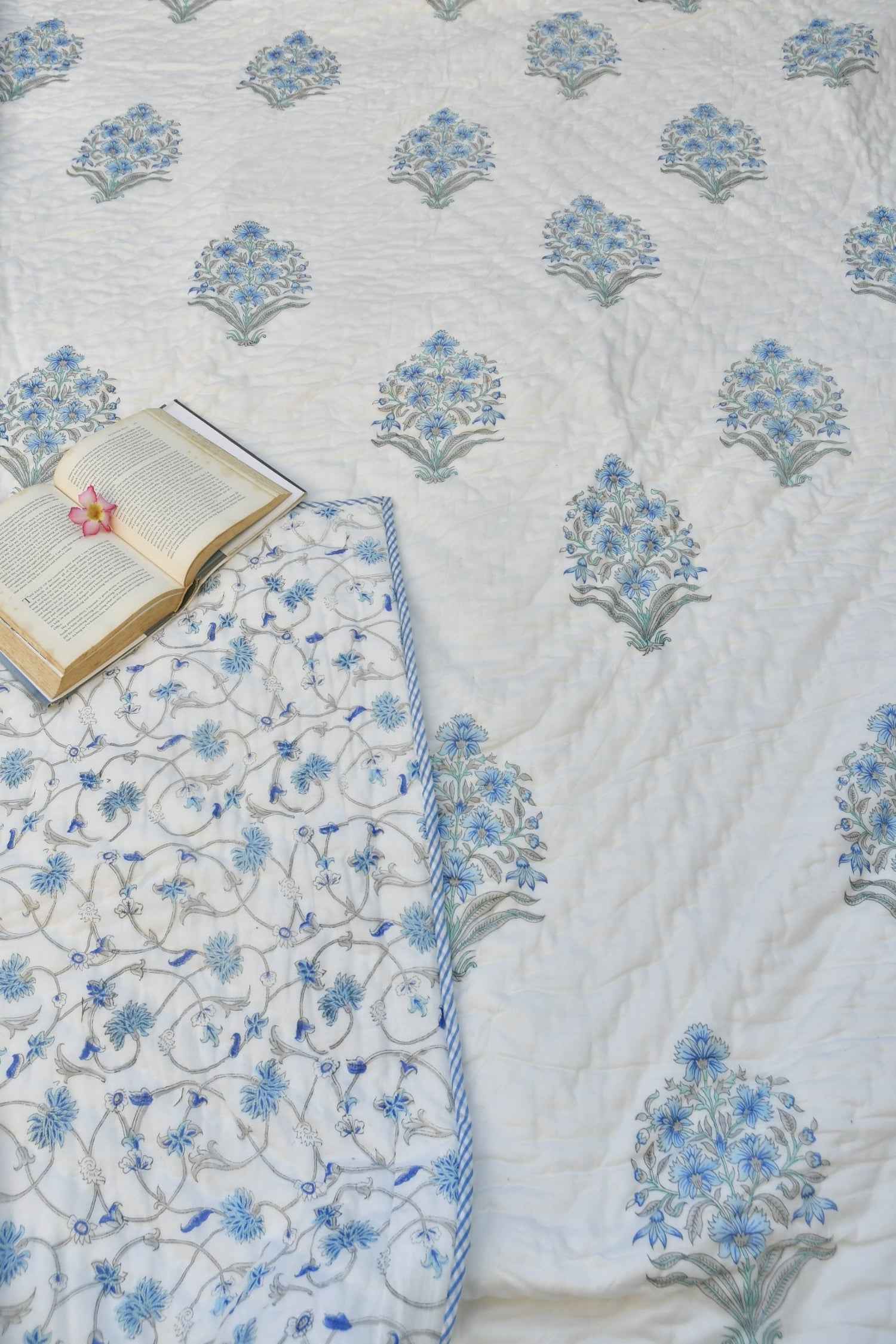 Aasmaani Buta Jaal Handblock Jaipuri Quilt