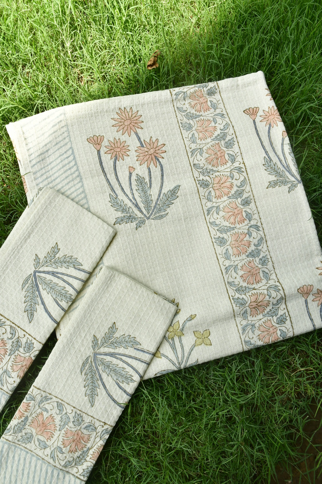 Saffron buta on beige pattern 