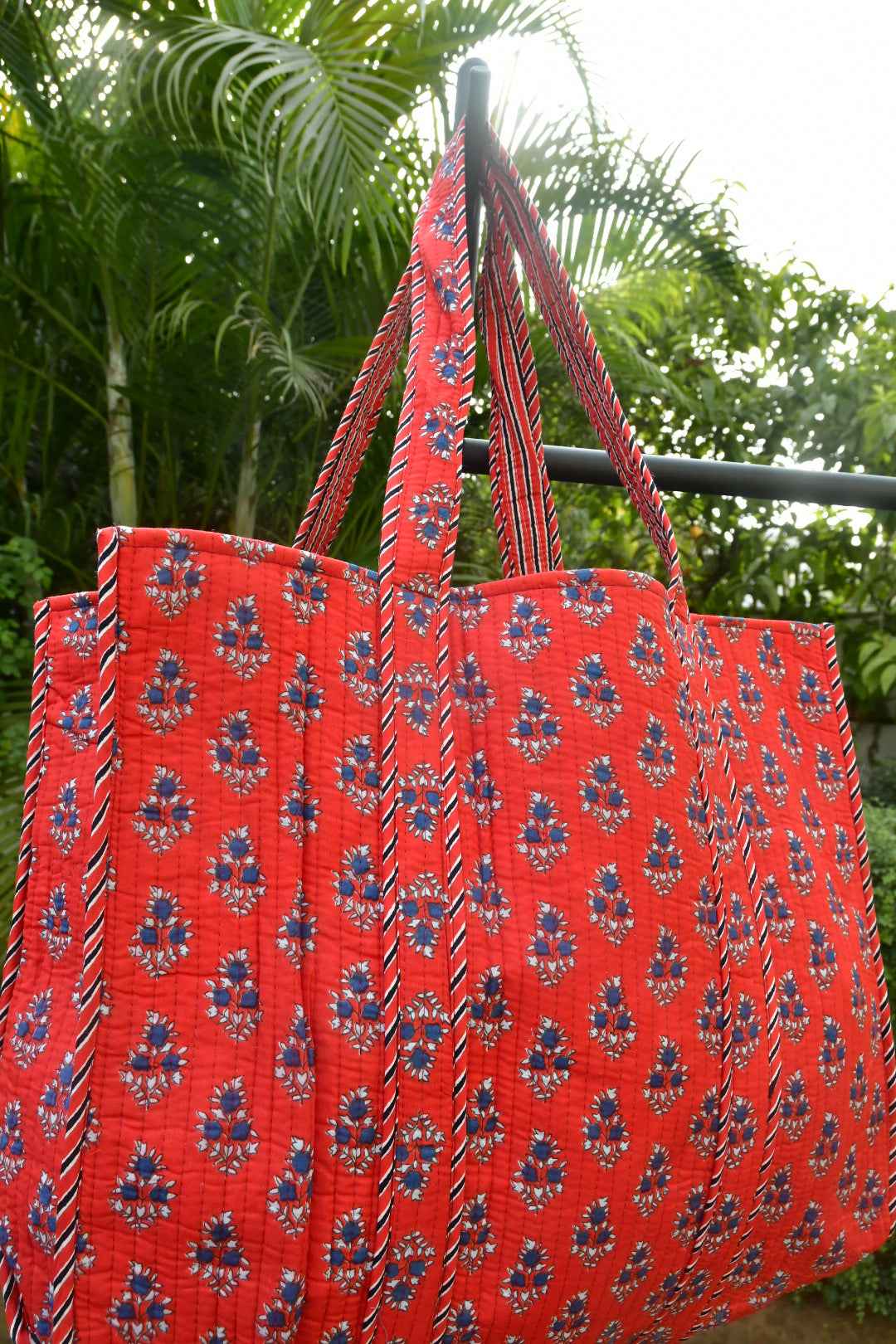 Red Floral Buti Tote Bag : Stylish & Spacious