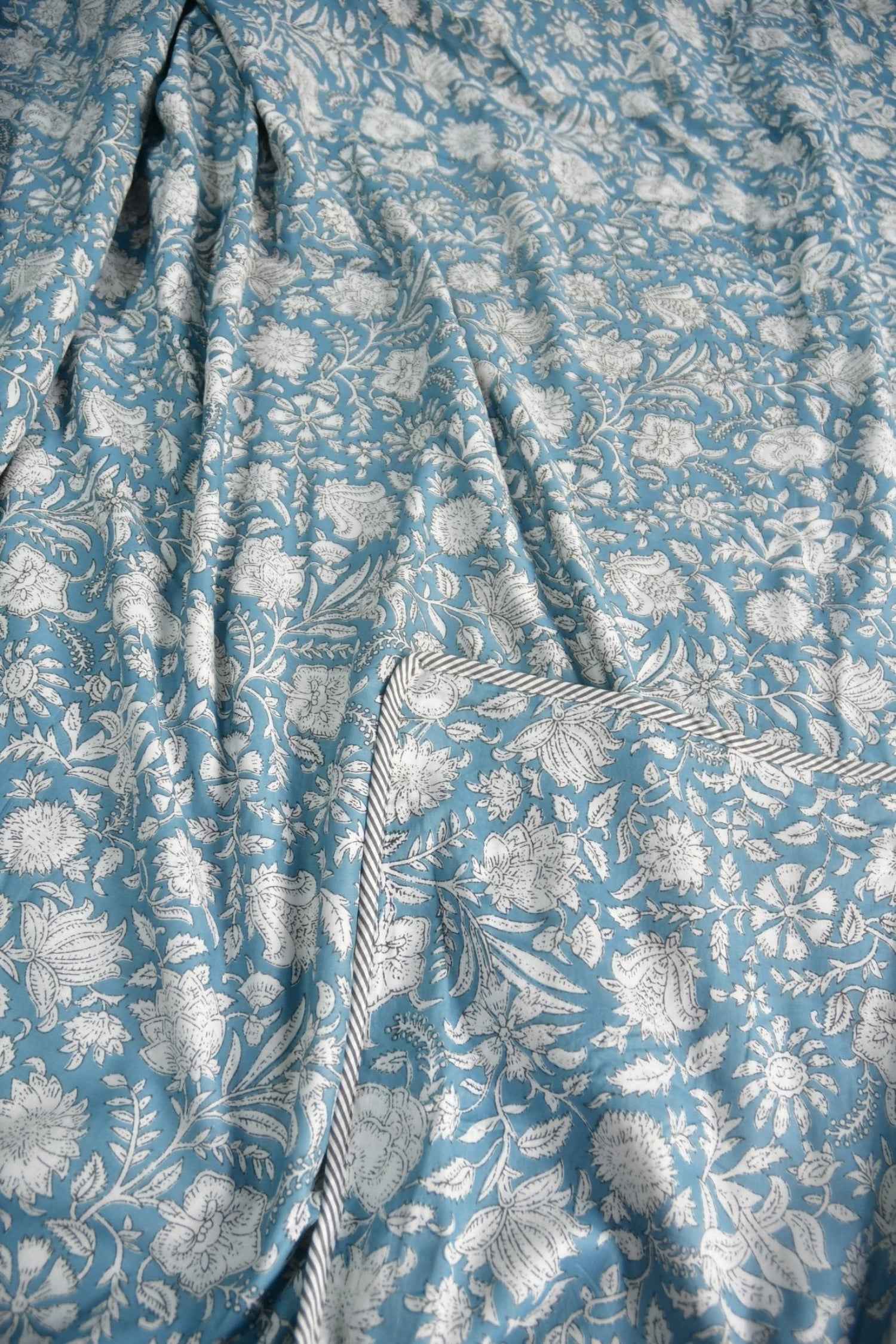 Bluish Cyan floral Print Reversible Dohar