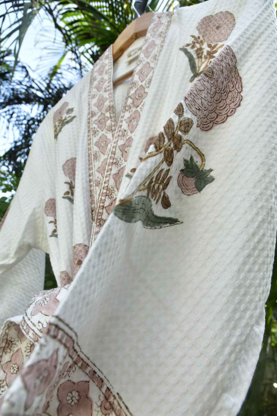 Gulabi Phool Waffle Cotton Bathrobe