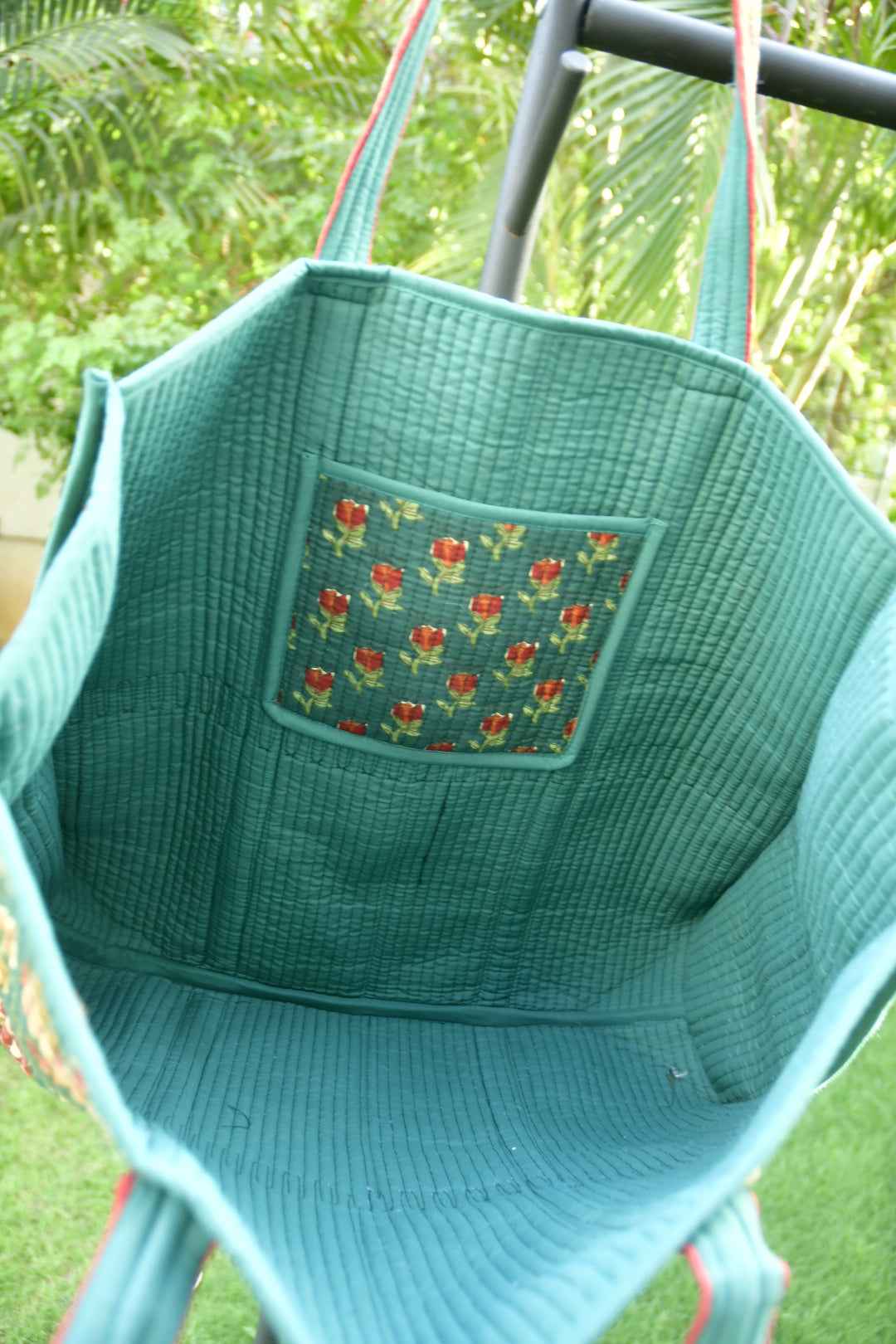 Premium Bottle Green Floral Tote Bag: Hand-Blocked Beauty