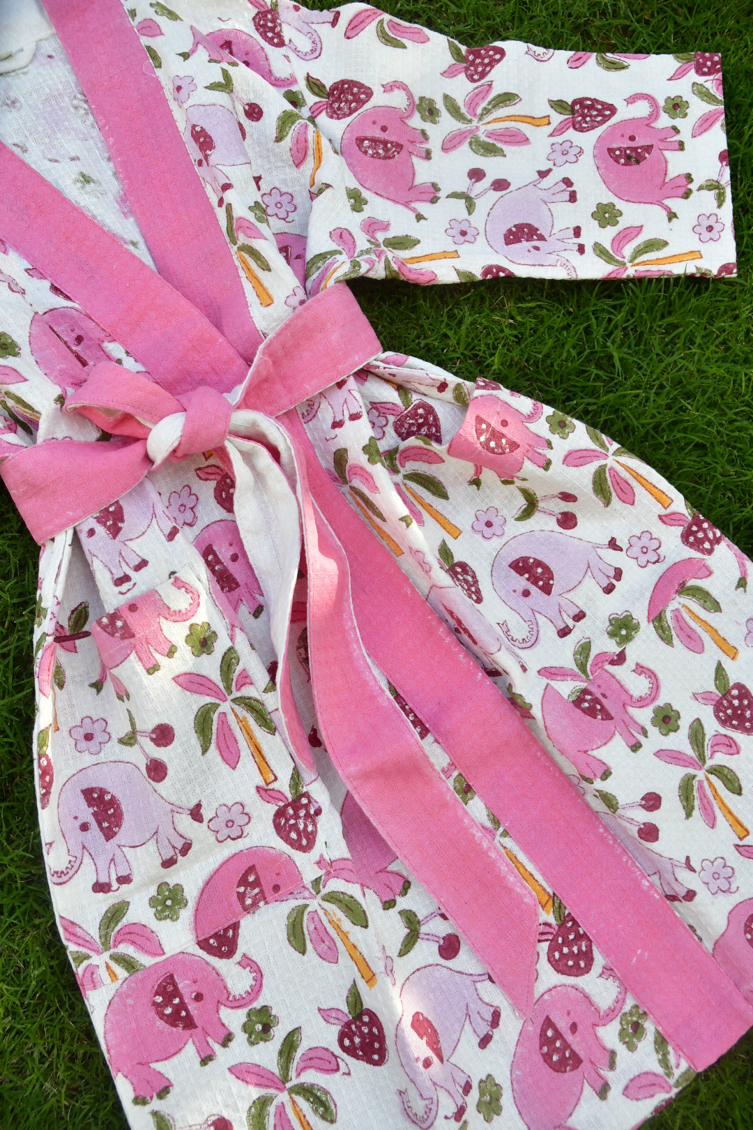 Pink elephant Handblock bathrobe 