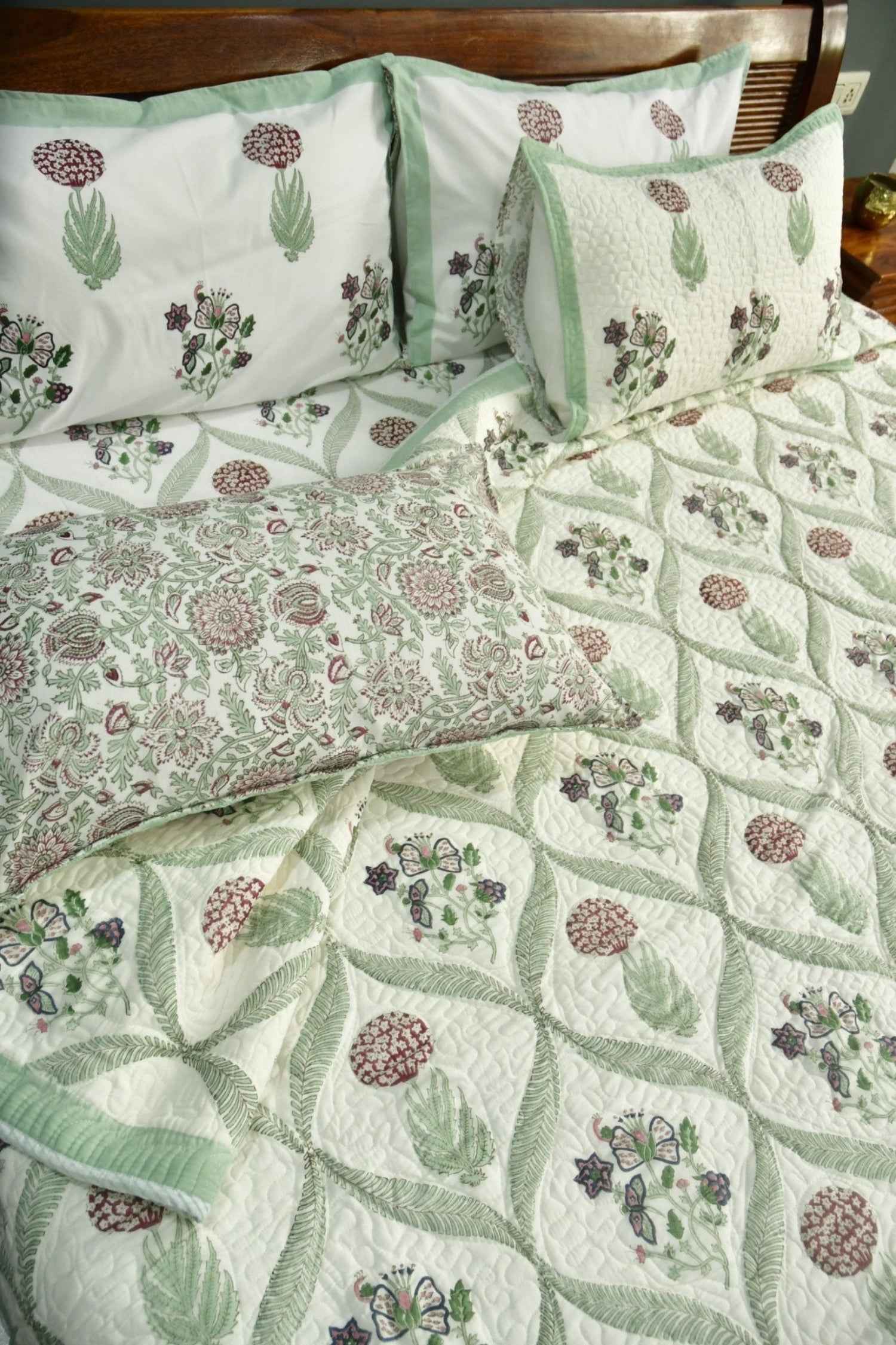 Butterfly & Floral Bedding set : Premium cotton