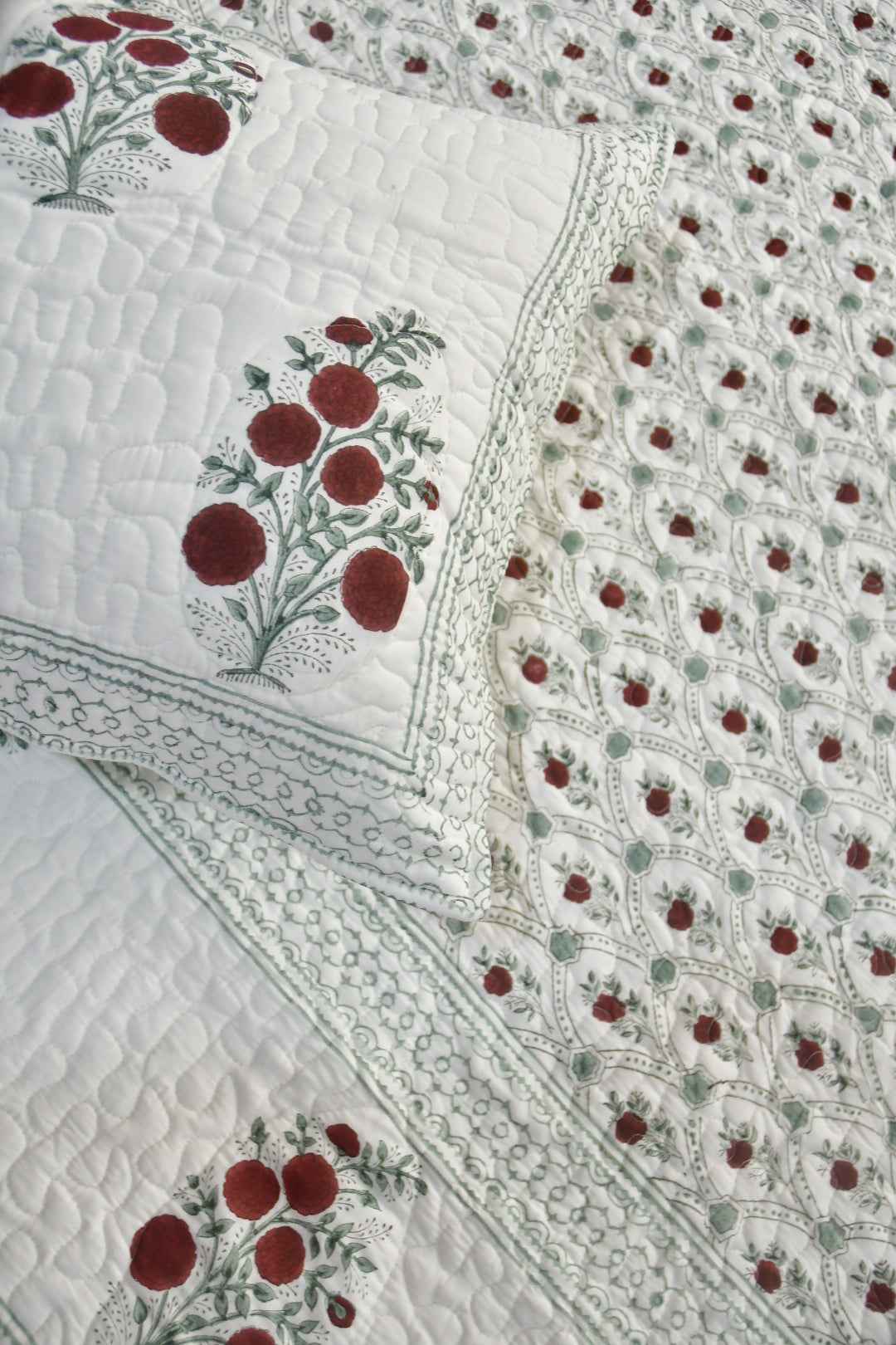 Red Flower Jaal Buta Quilted Bedcover | Premium luxury