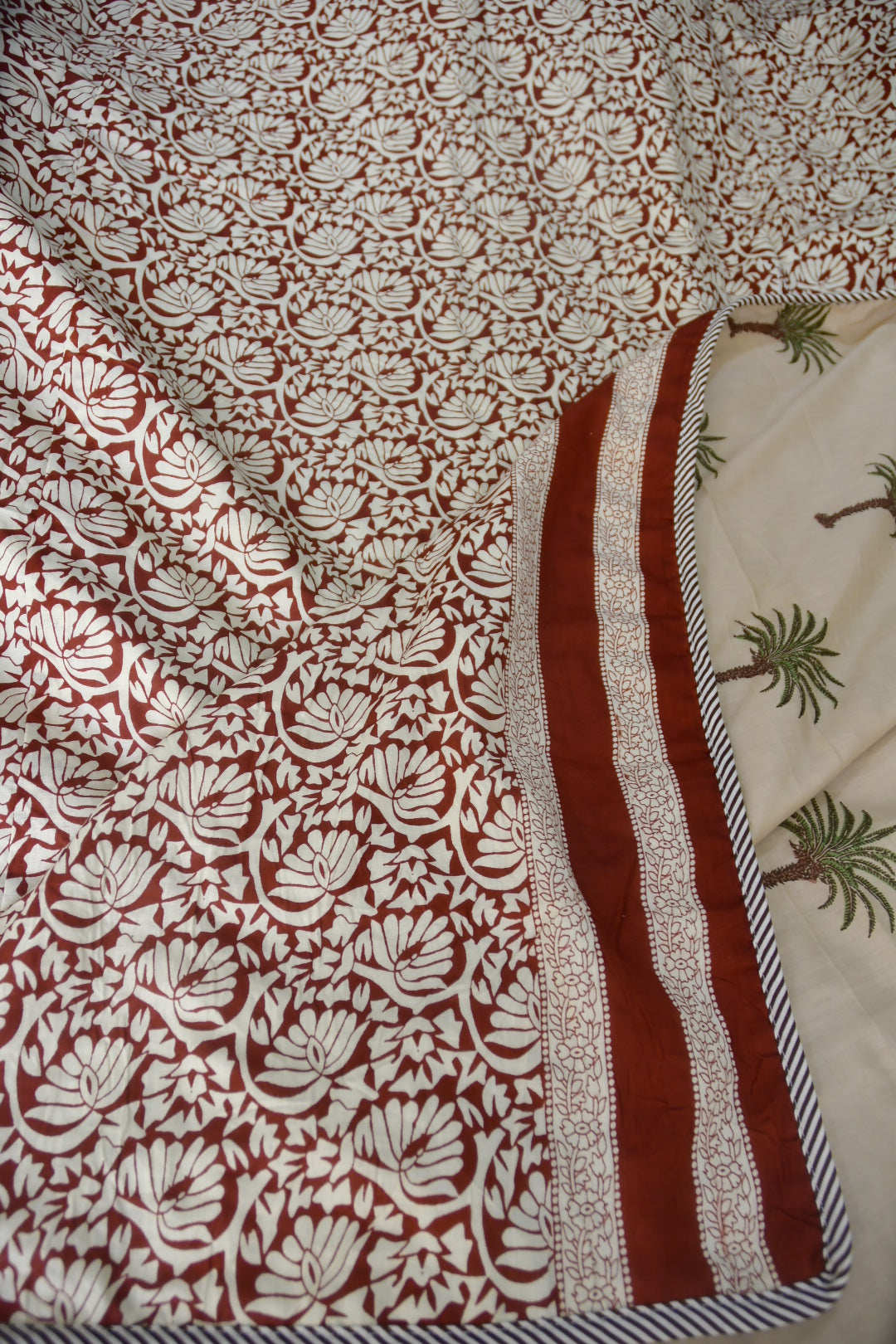 Beige and maroon dohar