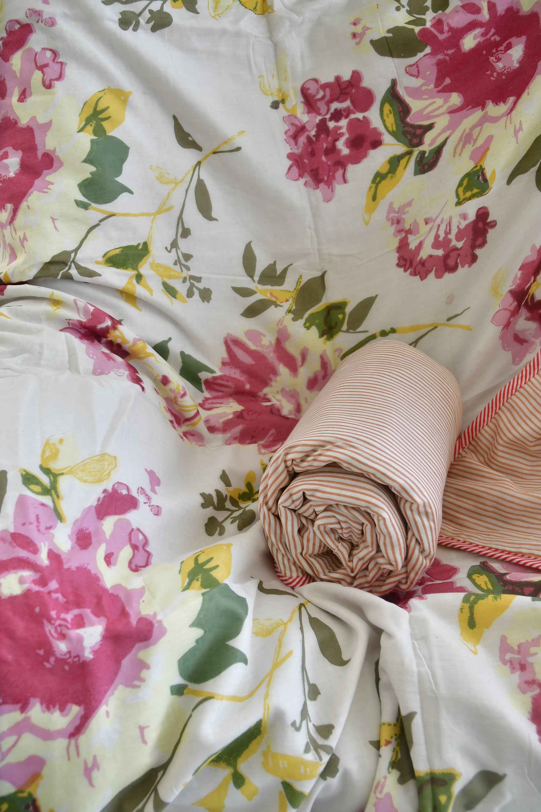 Pink Floral Reversible Dohar: Rajasthani Charm