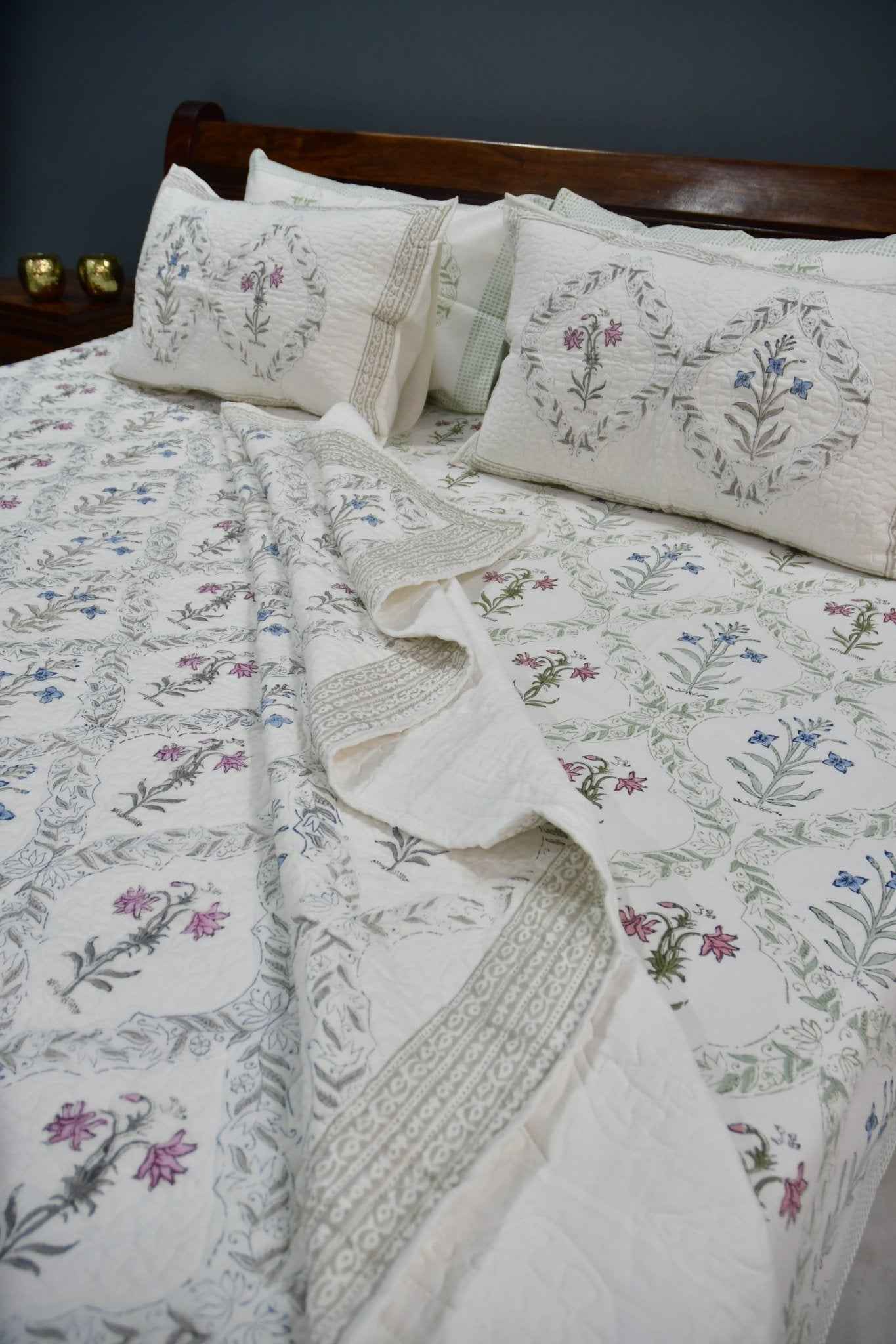Classic Mughal Jaal Handblock Bedding set
