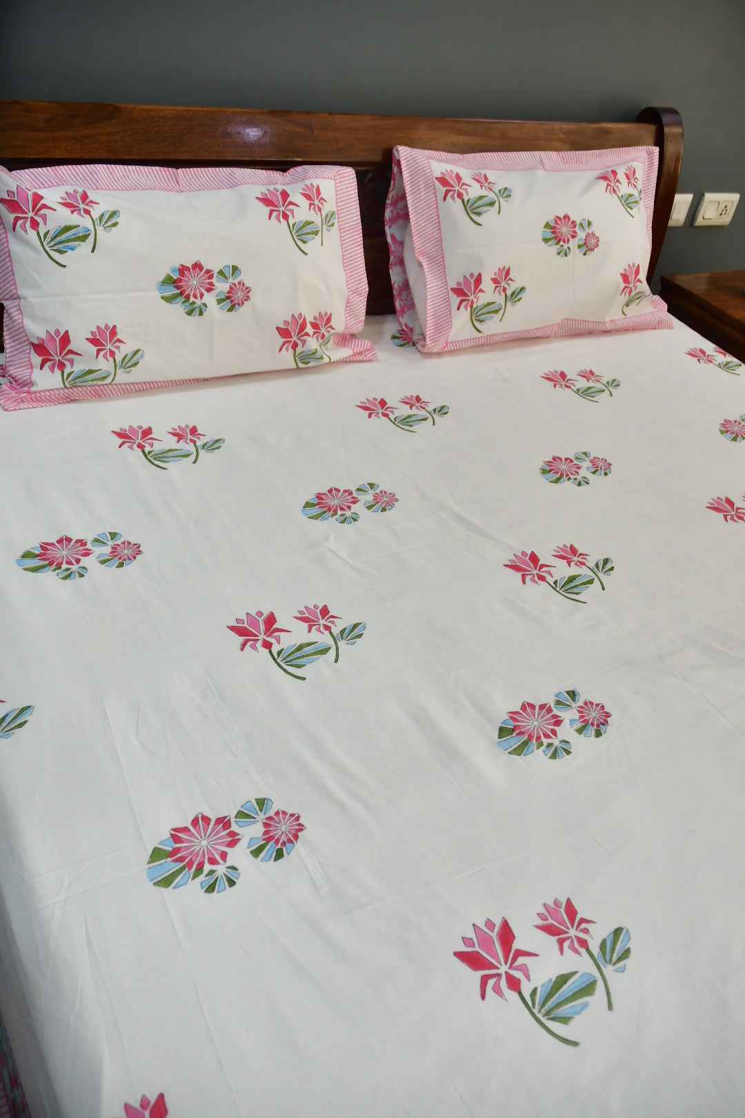 Pink Lotus Handblock Cotton Handblock Bedsheet