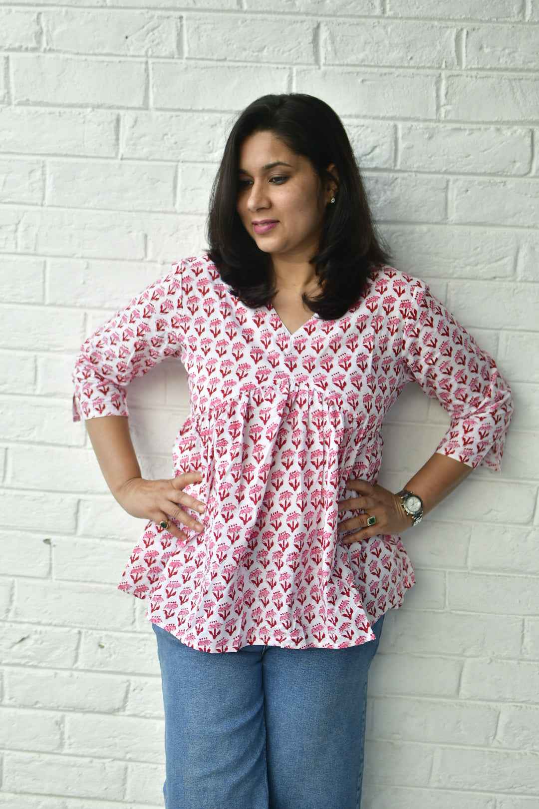 Red Buti White Short Top handblock Office wear