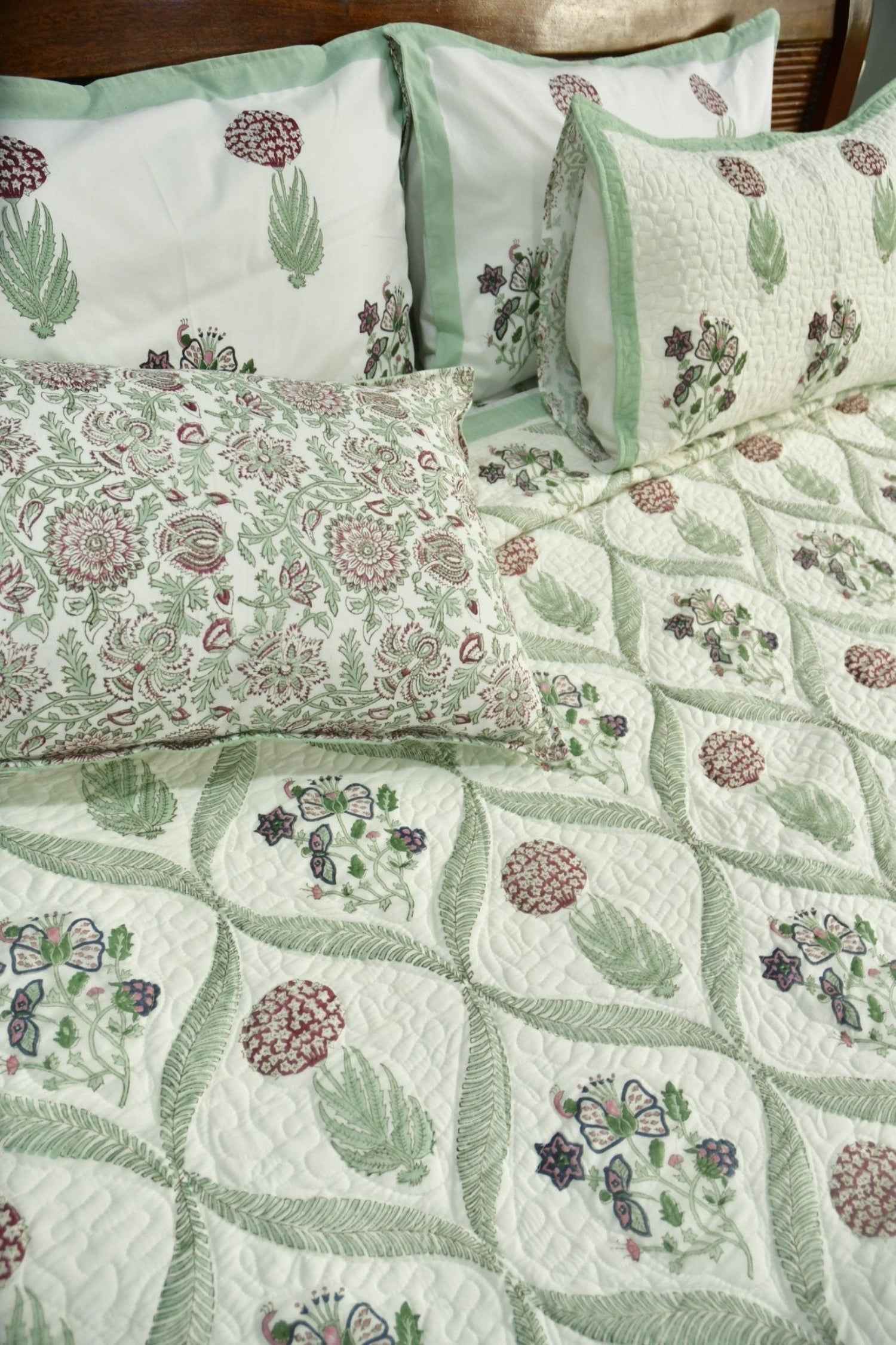 Butterfly & Floral Bedding set : Premium cotton