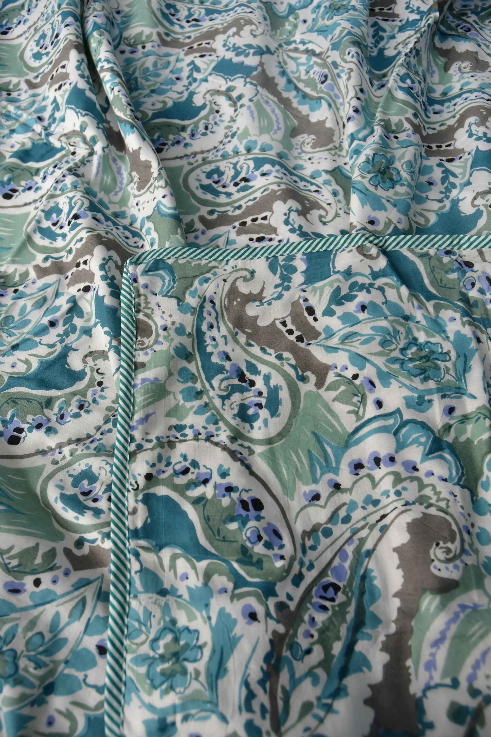 Paisley Mul Mul Dohar: Jaipur Print, Lightweight Comfort