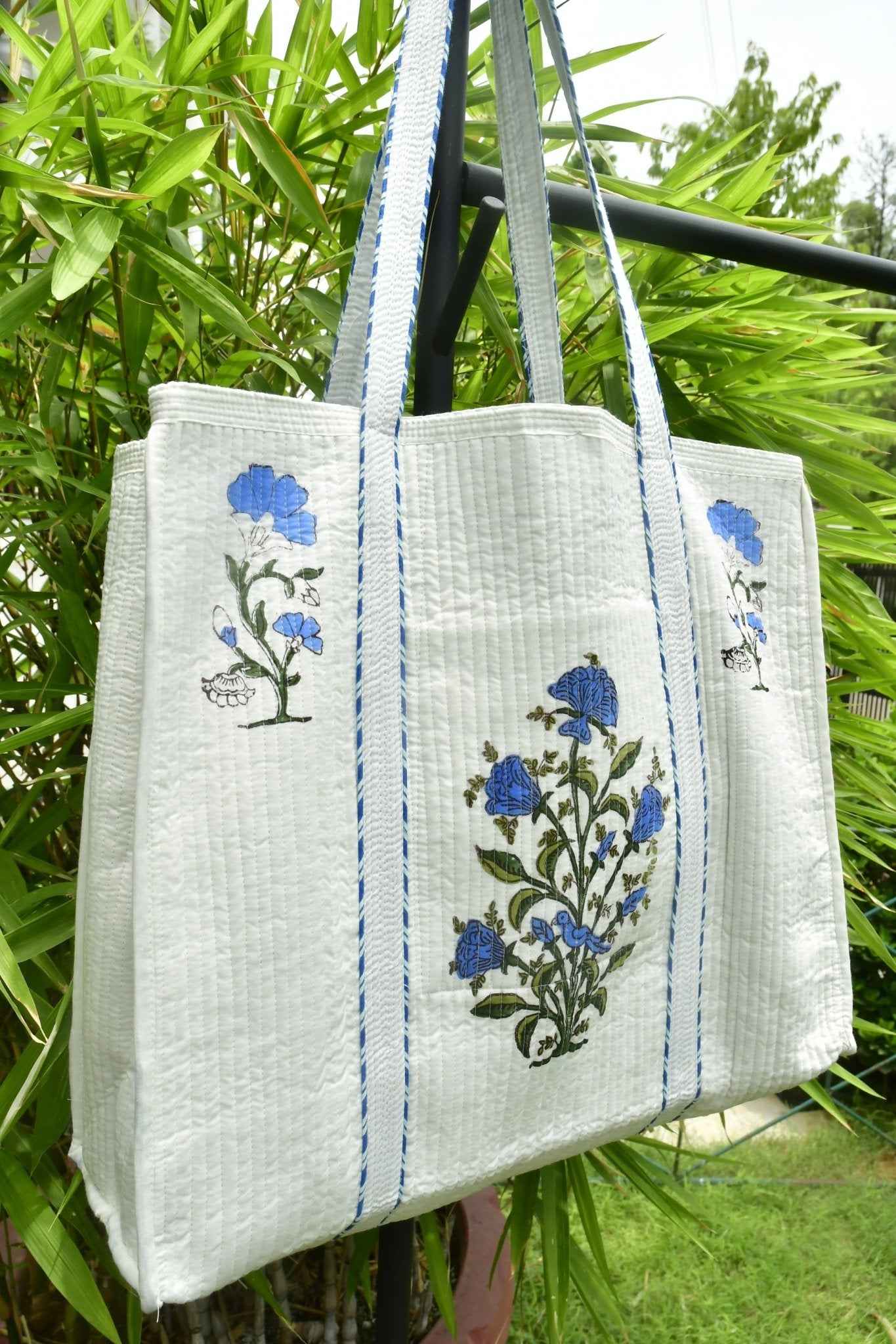 Blue Floral Bouquet Tote Bag : Spacious & trendy