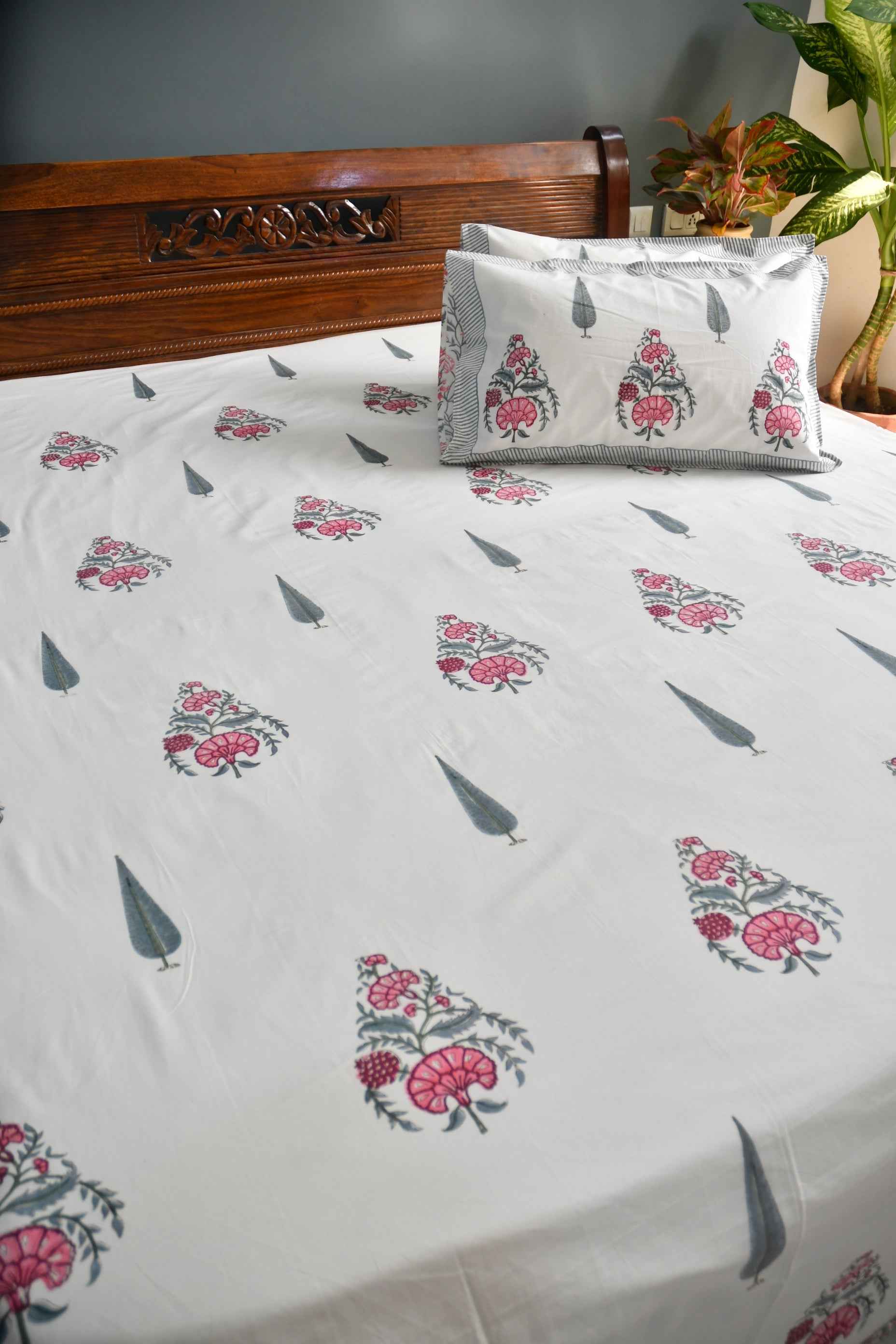 Coral flowers Handblock Bedsheet : Premium cotton