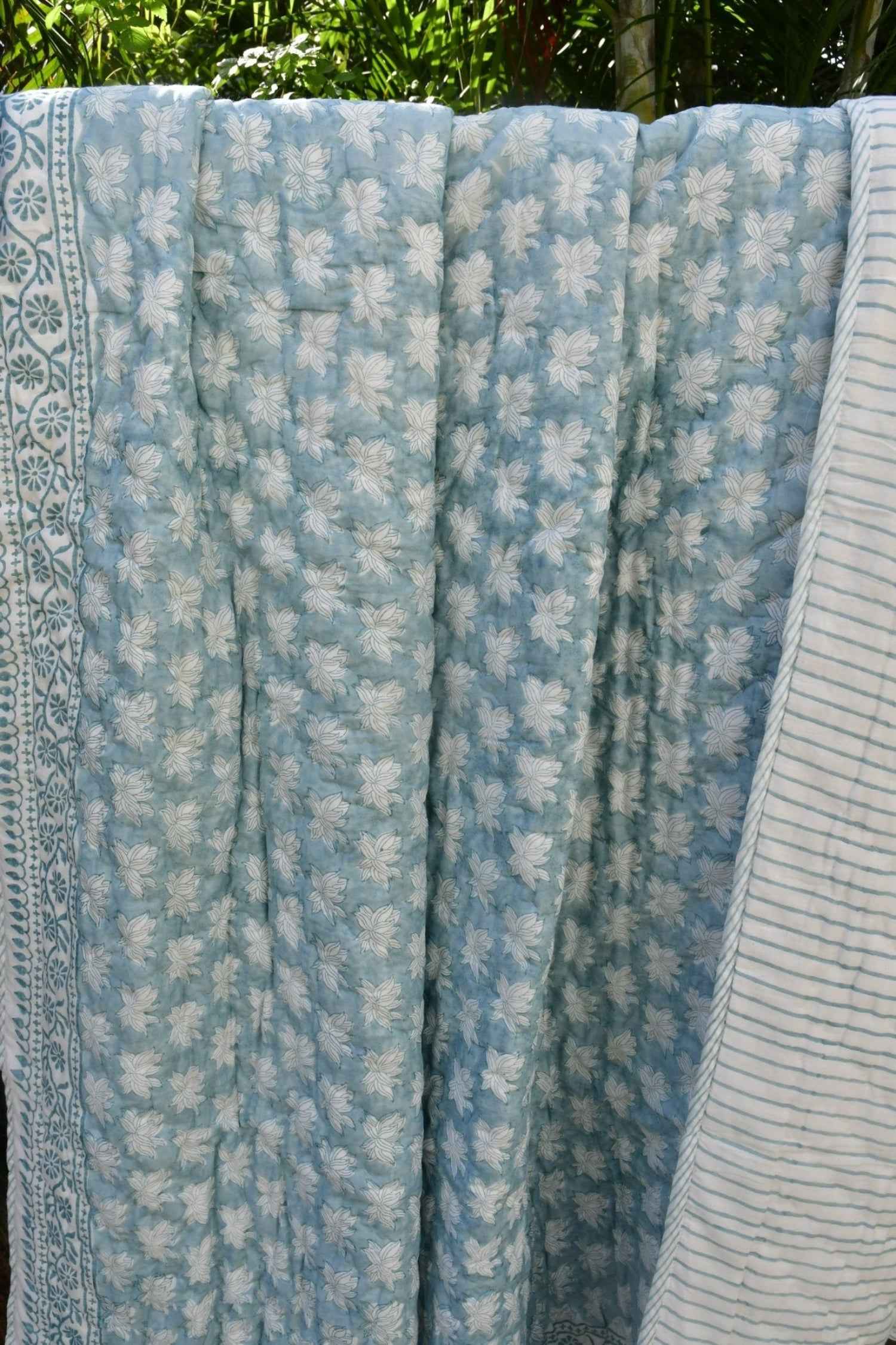 Blue Lotus Quilt : Premium Handblock Comfort