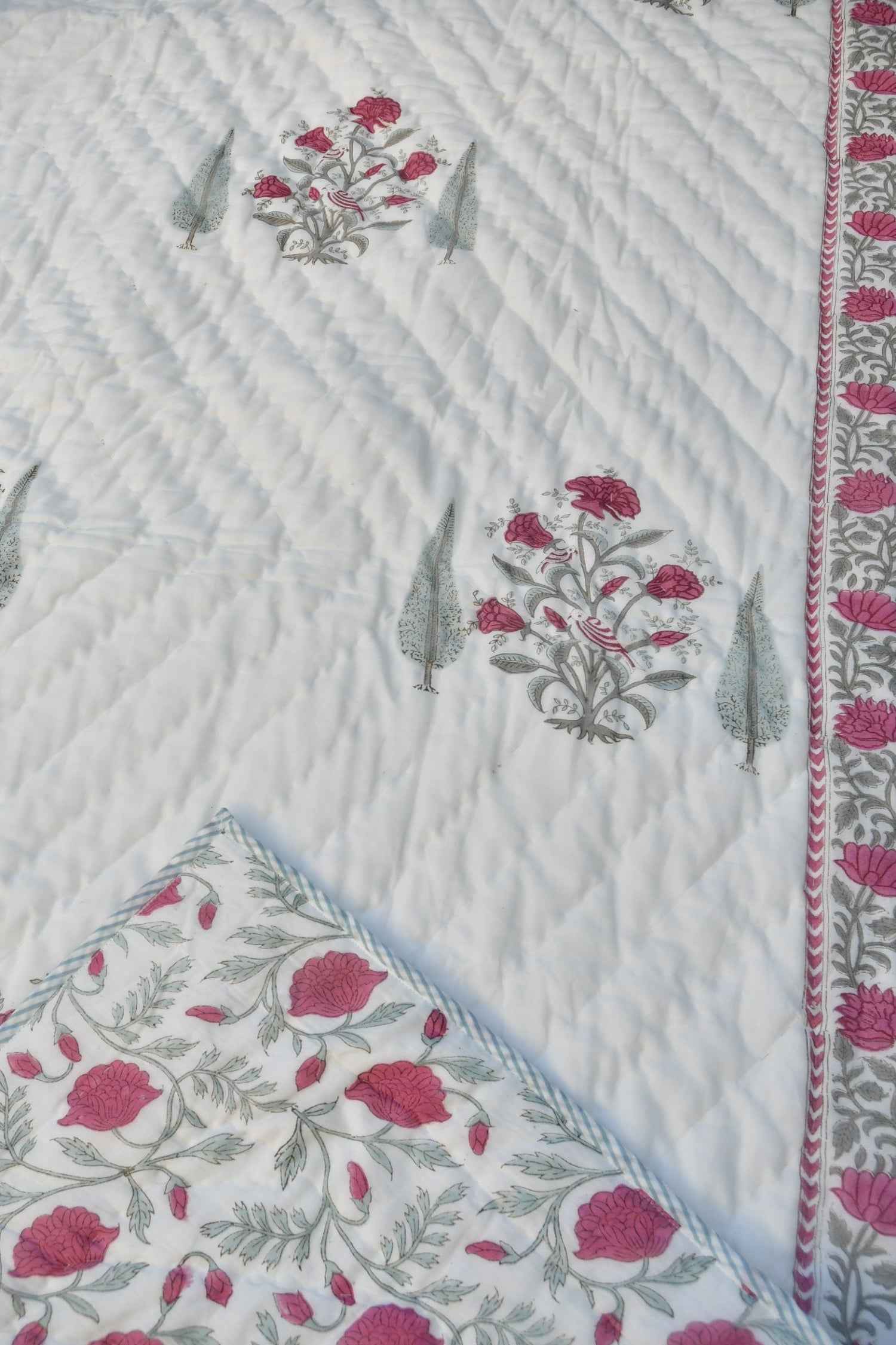 Lovely  Pink Buta With Cypress Leaf Single Quilt