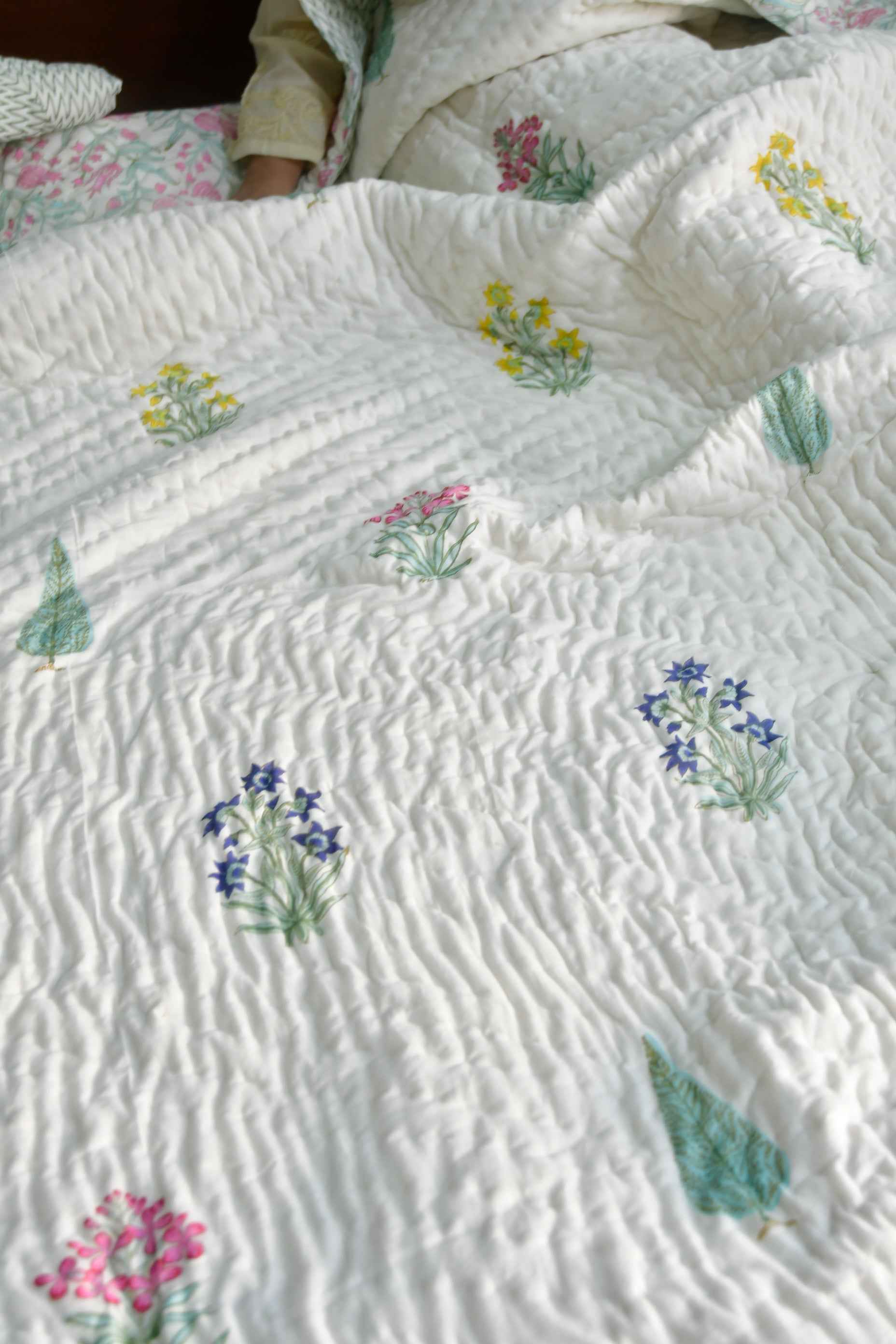 Classic Paanch Buta Quilt / Rajai : Premium Comfort