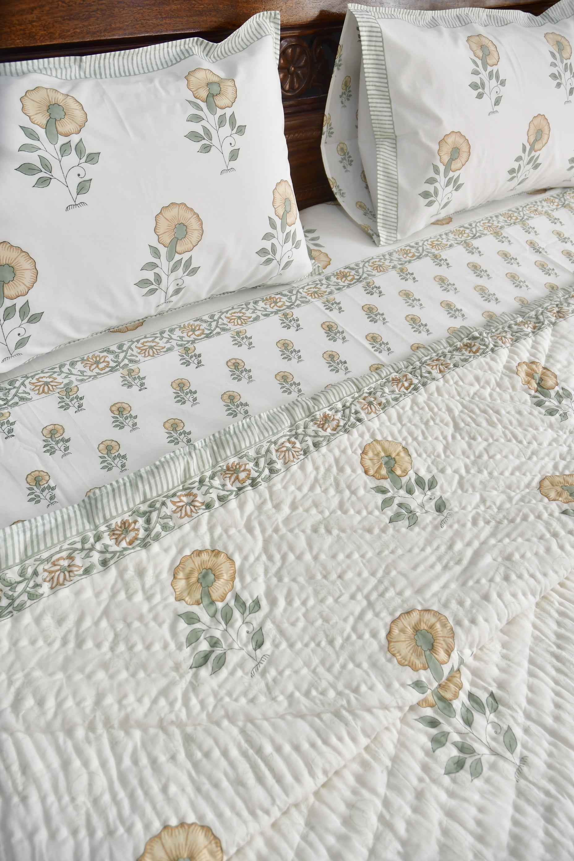 Flower of Hope Bedding set : Premium bundle