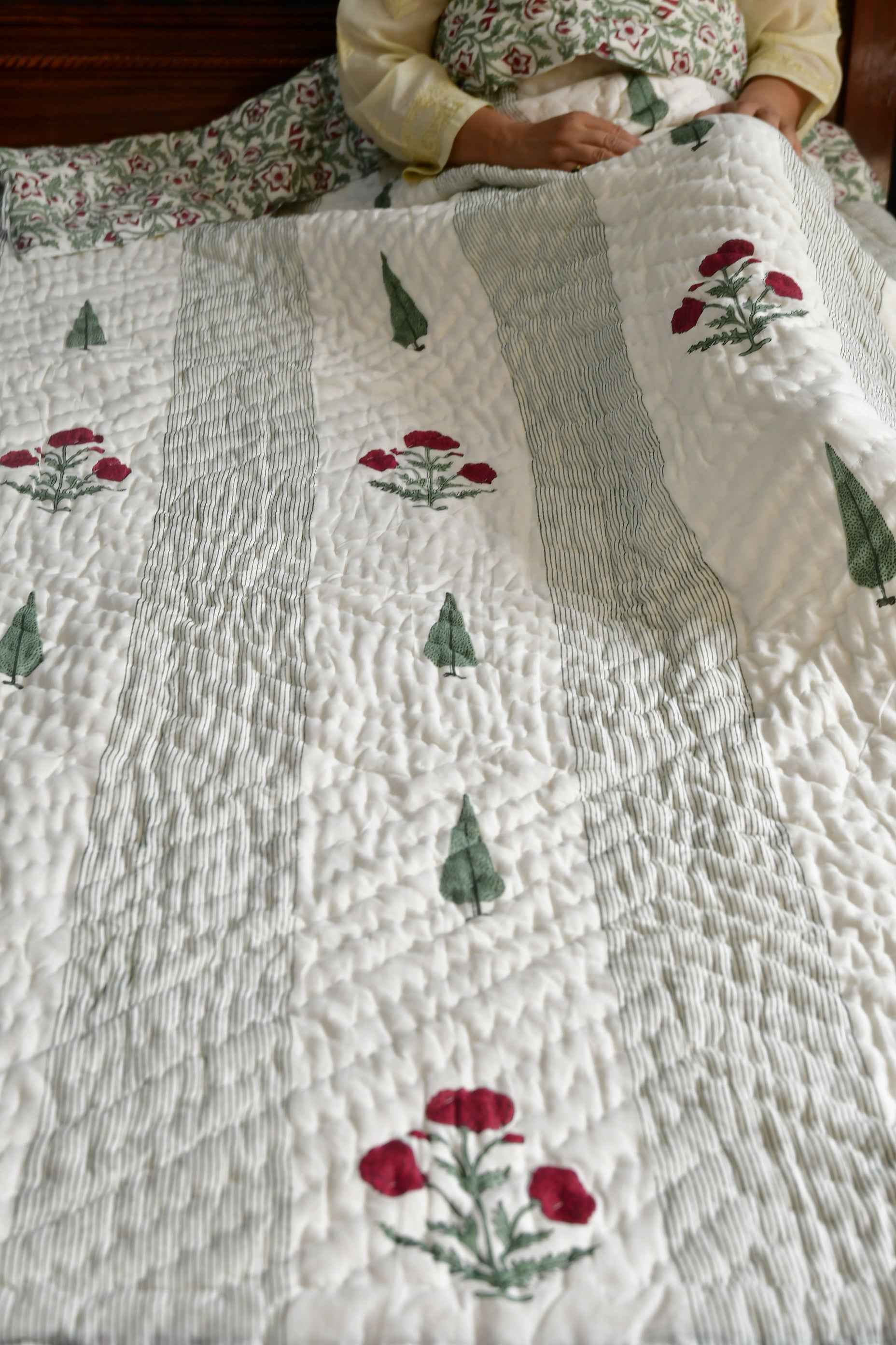 Cypress and Red flower Handblock Reversible Quilt / Rajai