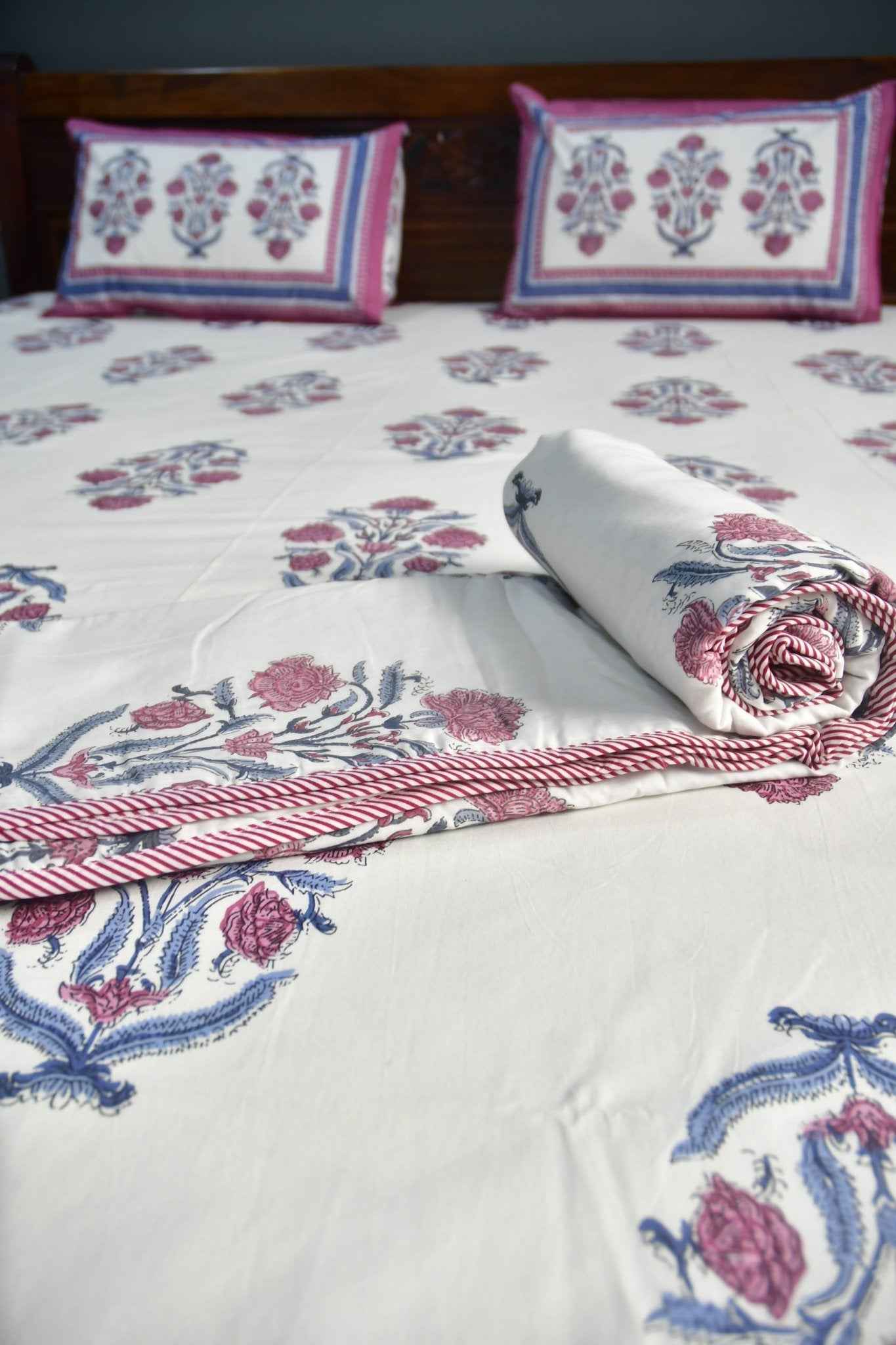 Burnt Pink Buta Dohar Cotton Bedding Set