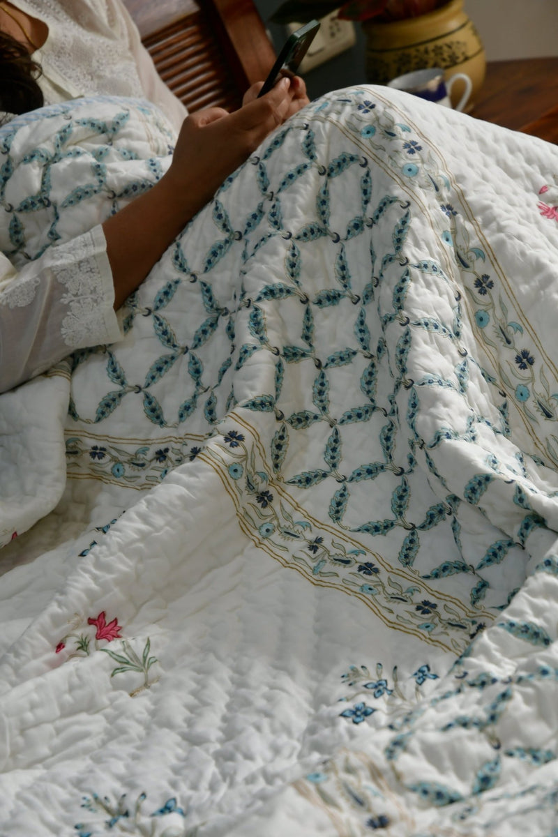 Handblock Blue Jaal n Buta Quilt, Rajai