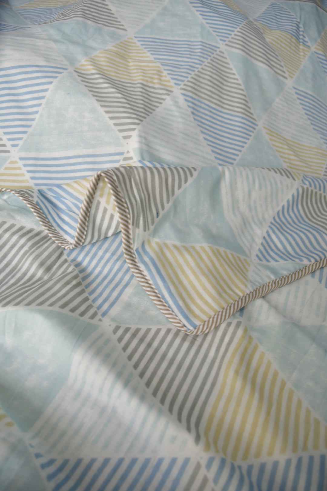 Geometrical and stripes Mul Mul Reversible Dohar