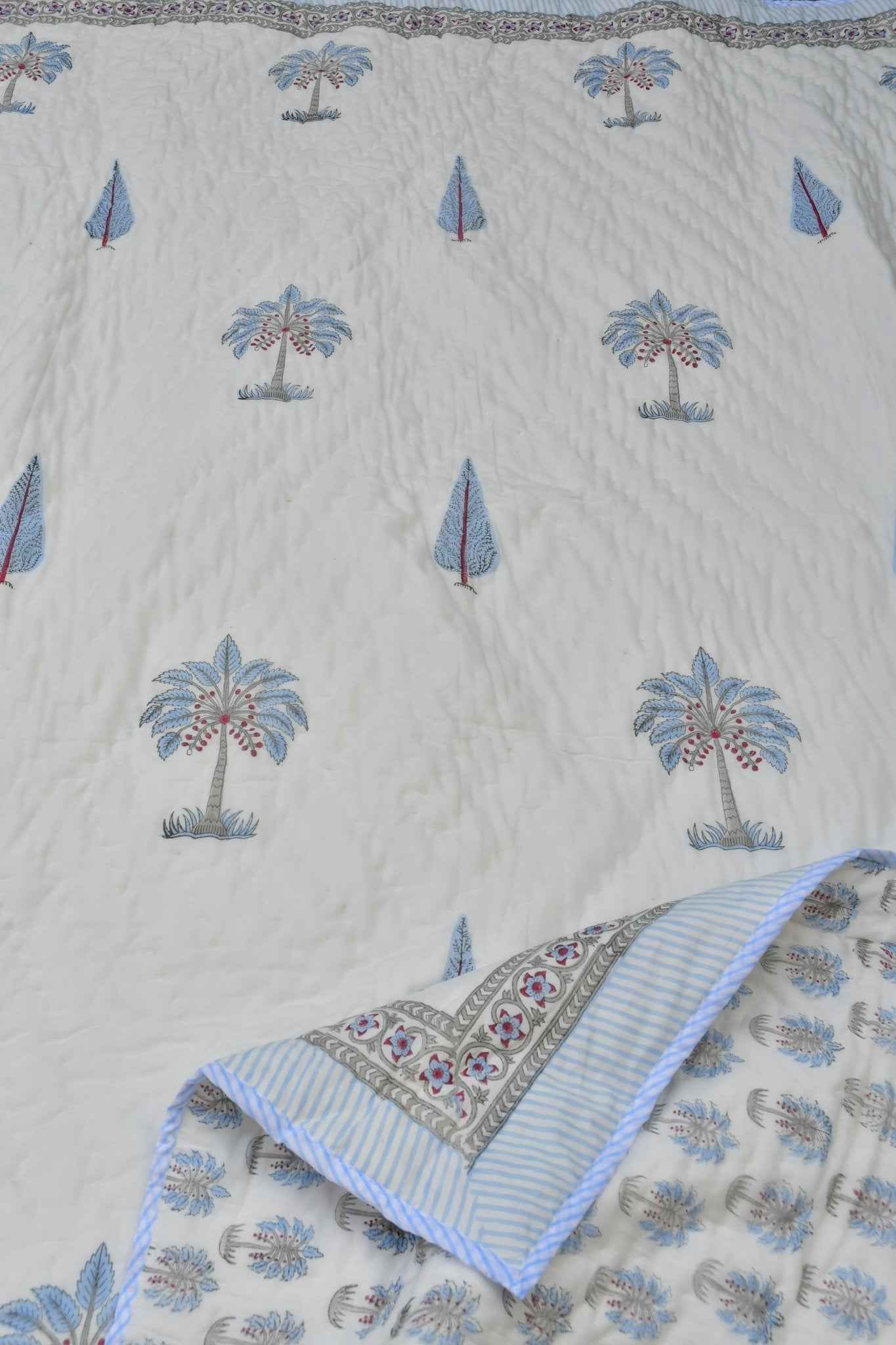 Blue Palm Mul Mul Quilt : Premium Comfort