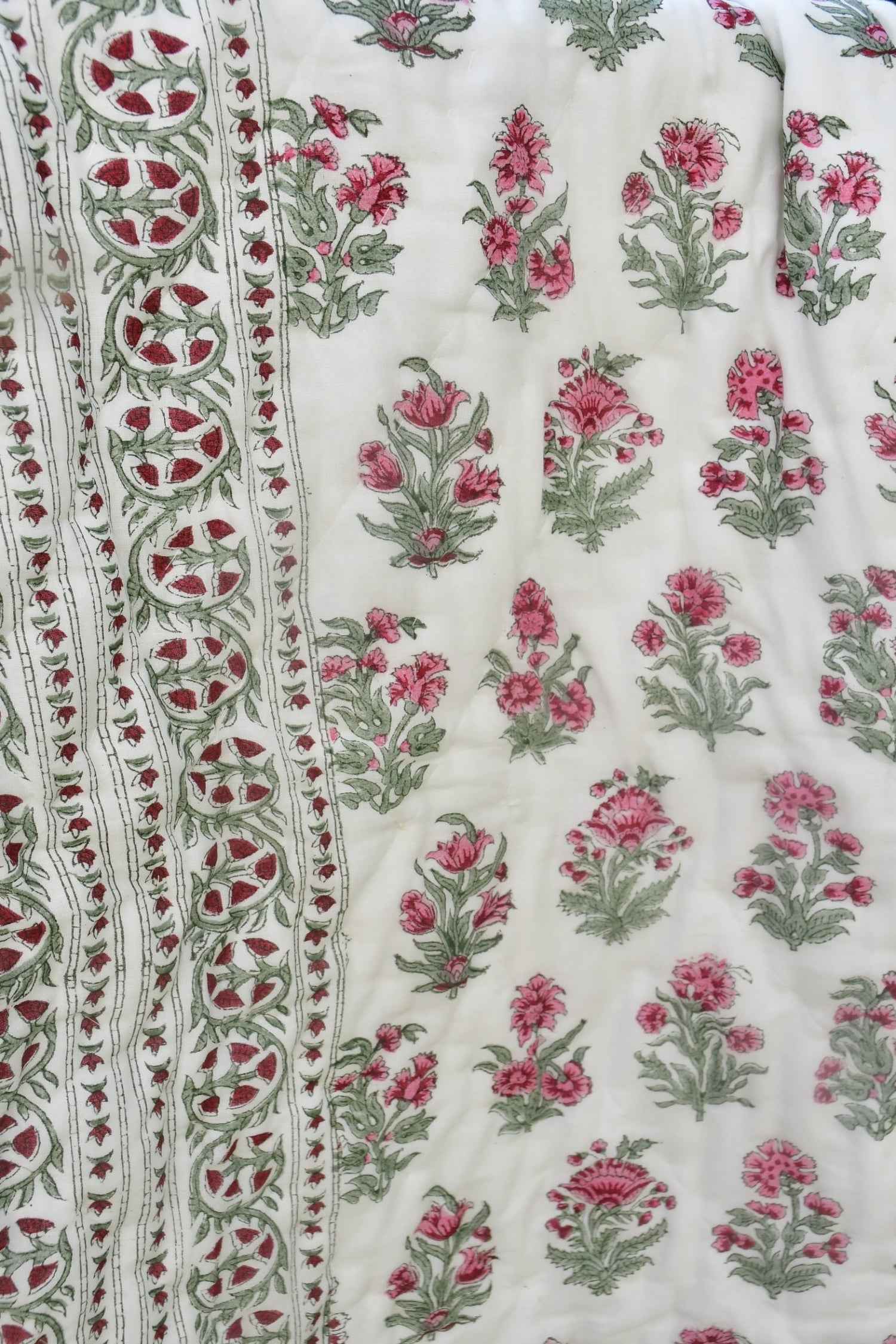 Jaipuri Buta Reversible Handblock Cotton Quilt