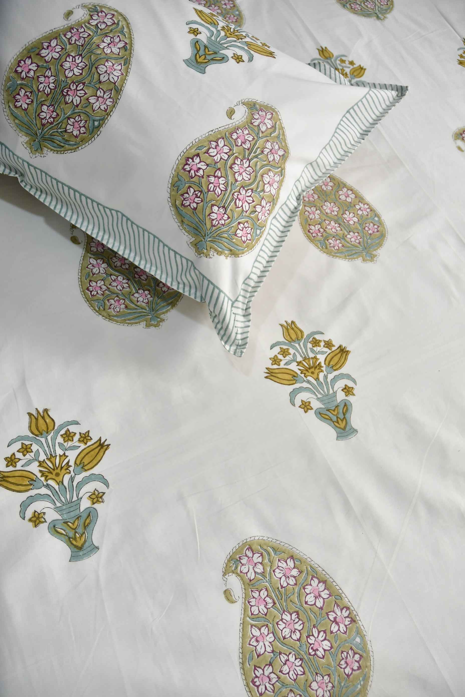 Royal Paisley Bedsheet | Hand-Blocked Design