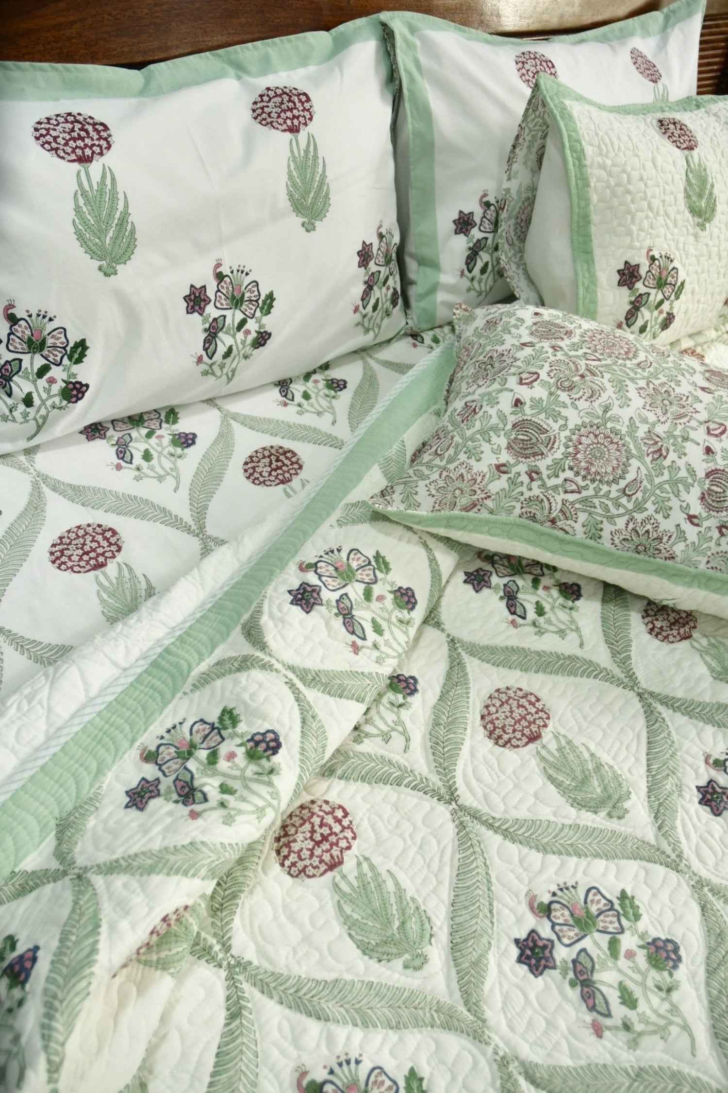 Butterfly & Floral Bedding set : Premium cotton