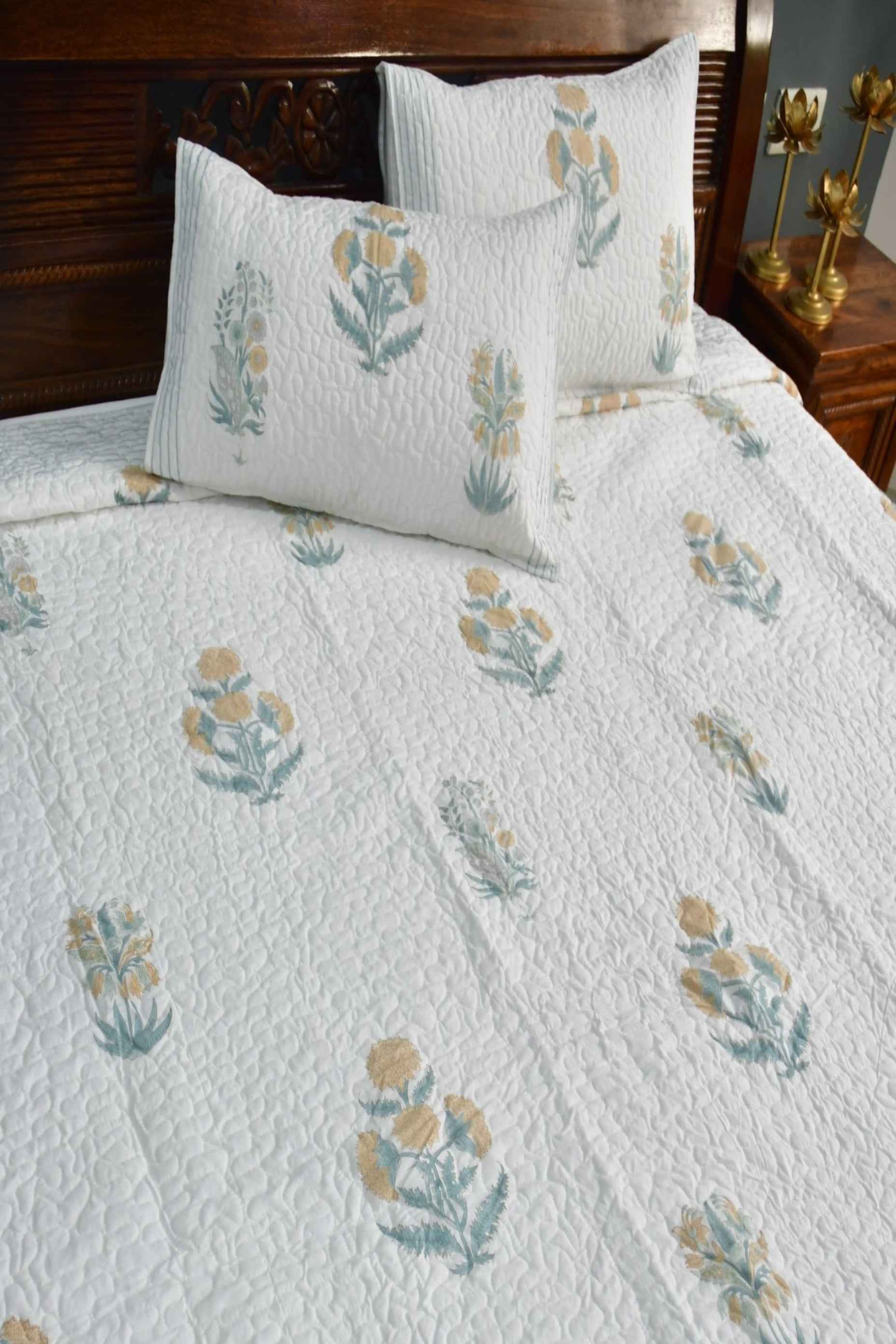 Yellow Poppy Quilted Bedcover : Simple & Modern