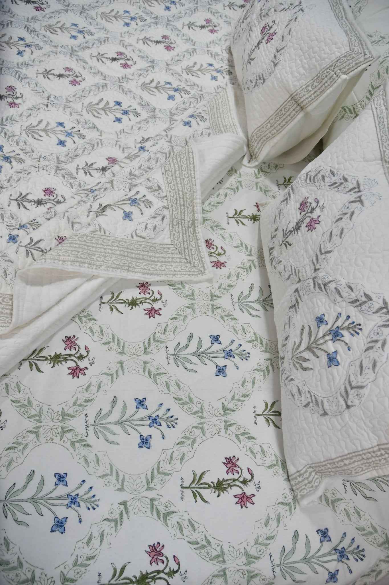 Classic Mughal Jaal Handblock Bedding set