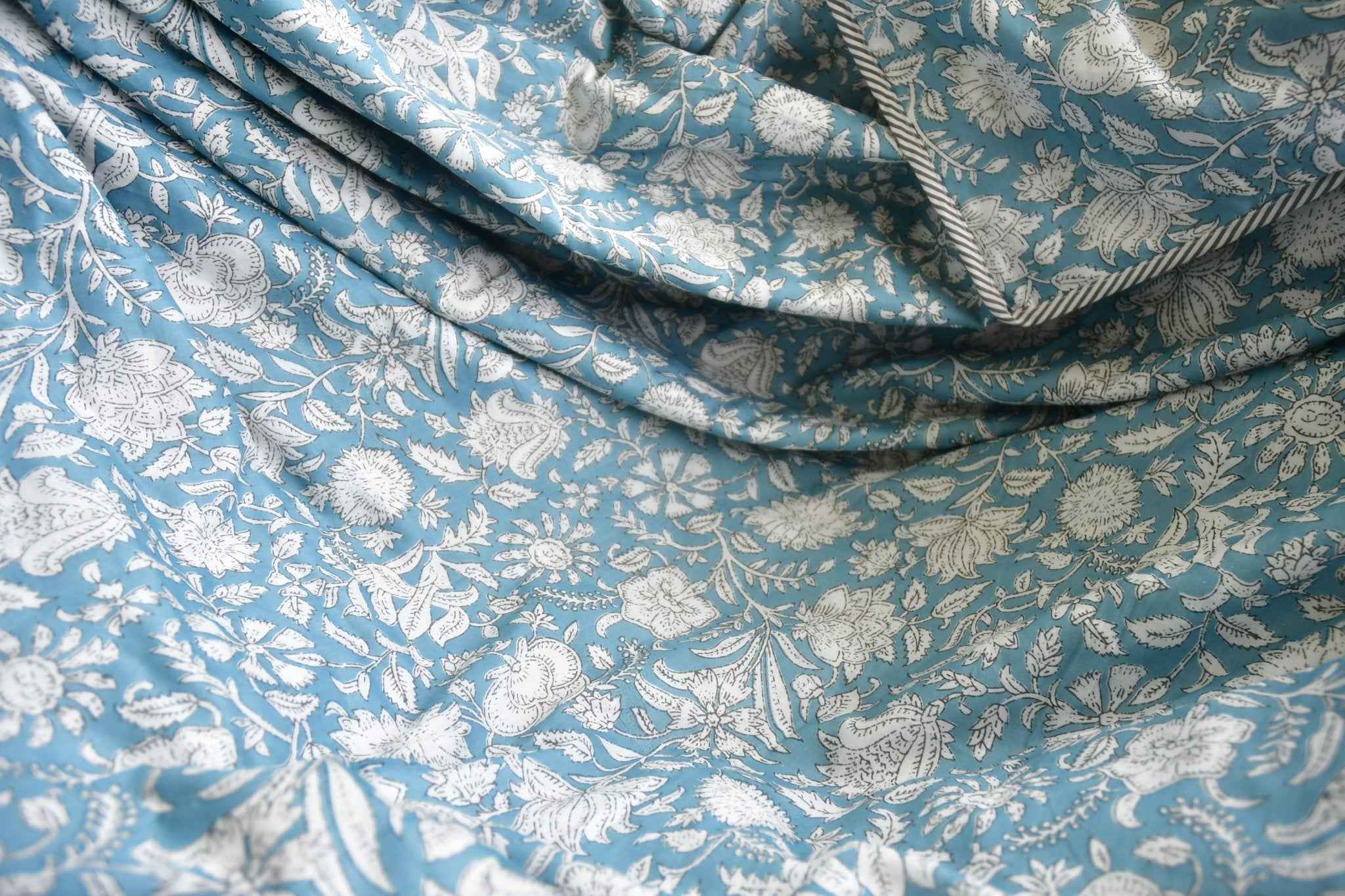 Bluish Cyan floral Print Reversible Dohar