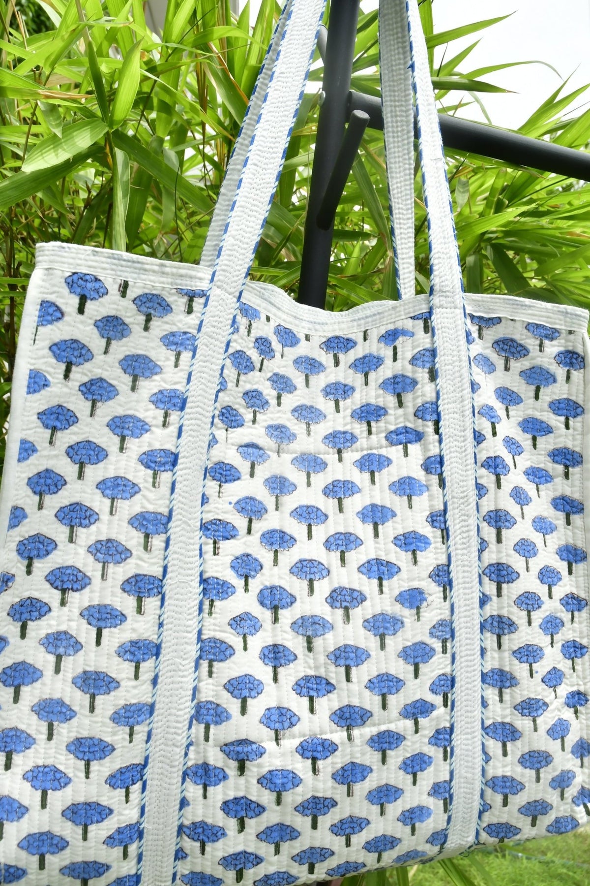 Blue Floral Bouquet Tote Bag : Spacious & trendy