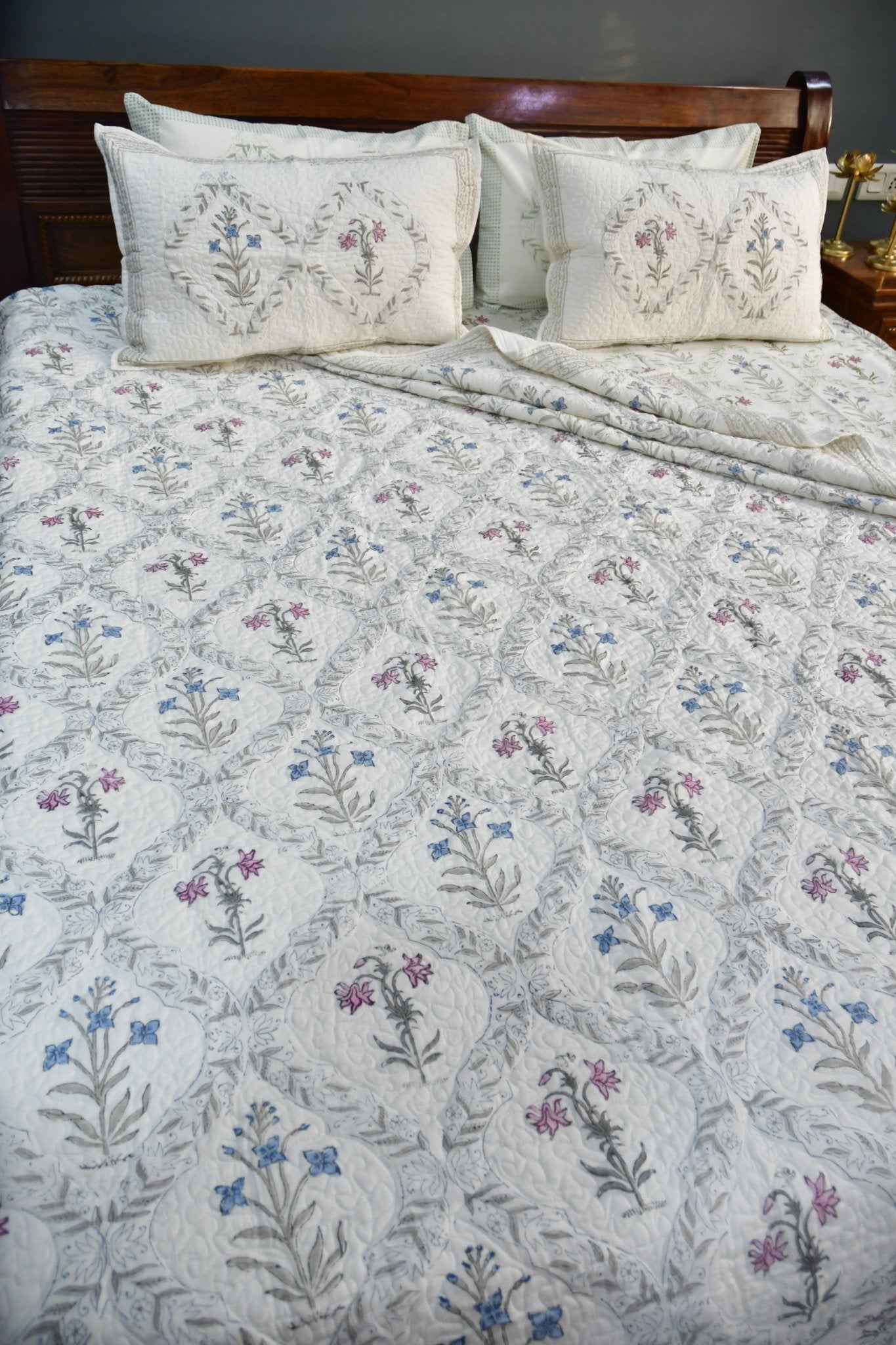 Classic Mughal Jaal Handblock Bedding set