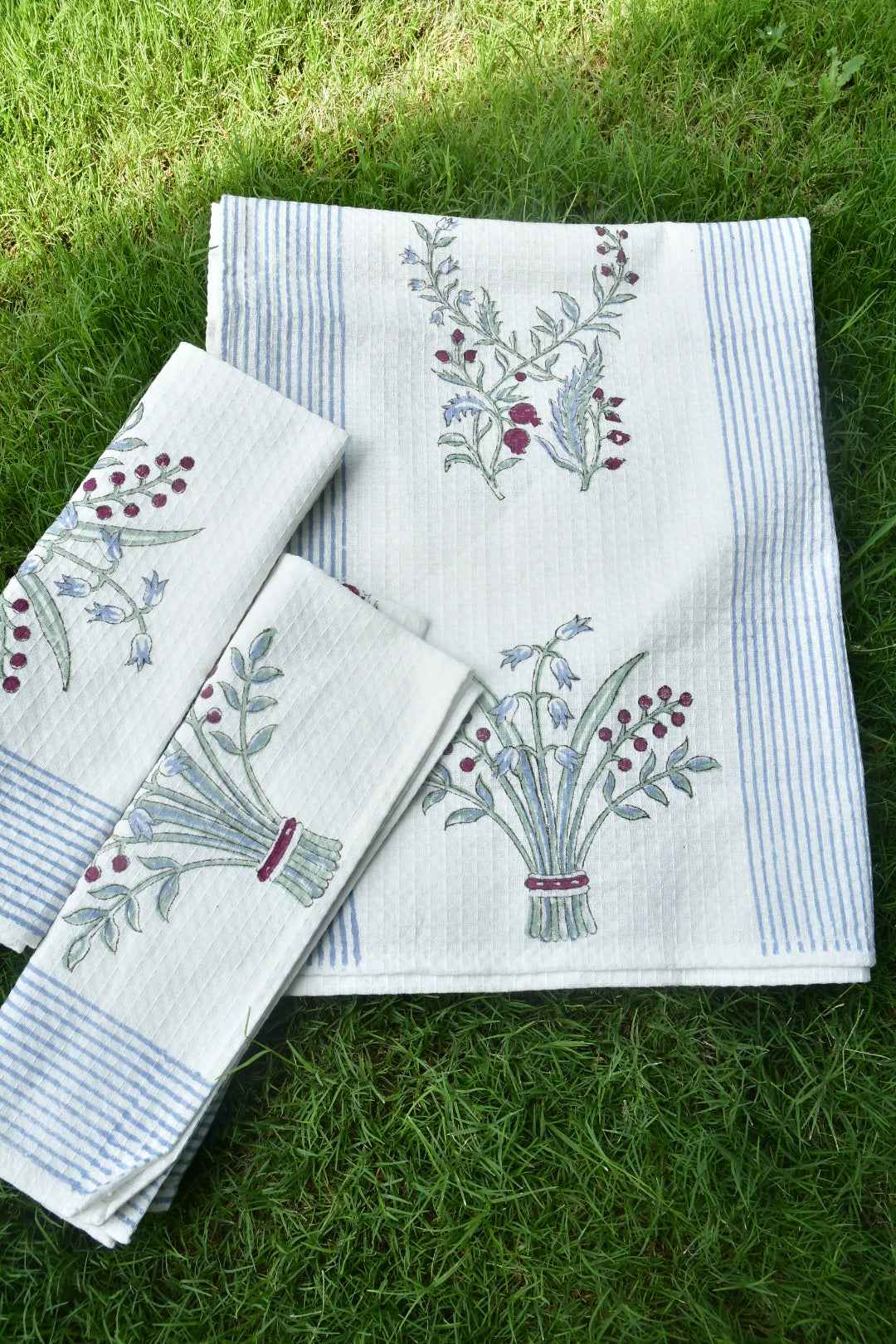 Anaar Pattern Bath & Hand Towel Set