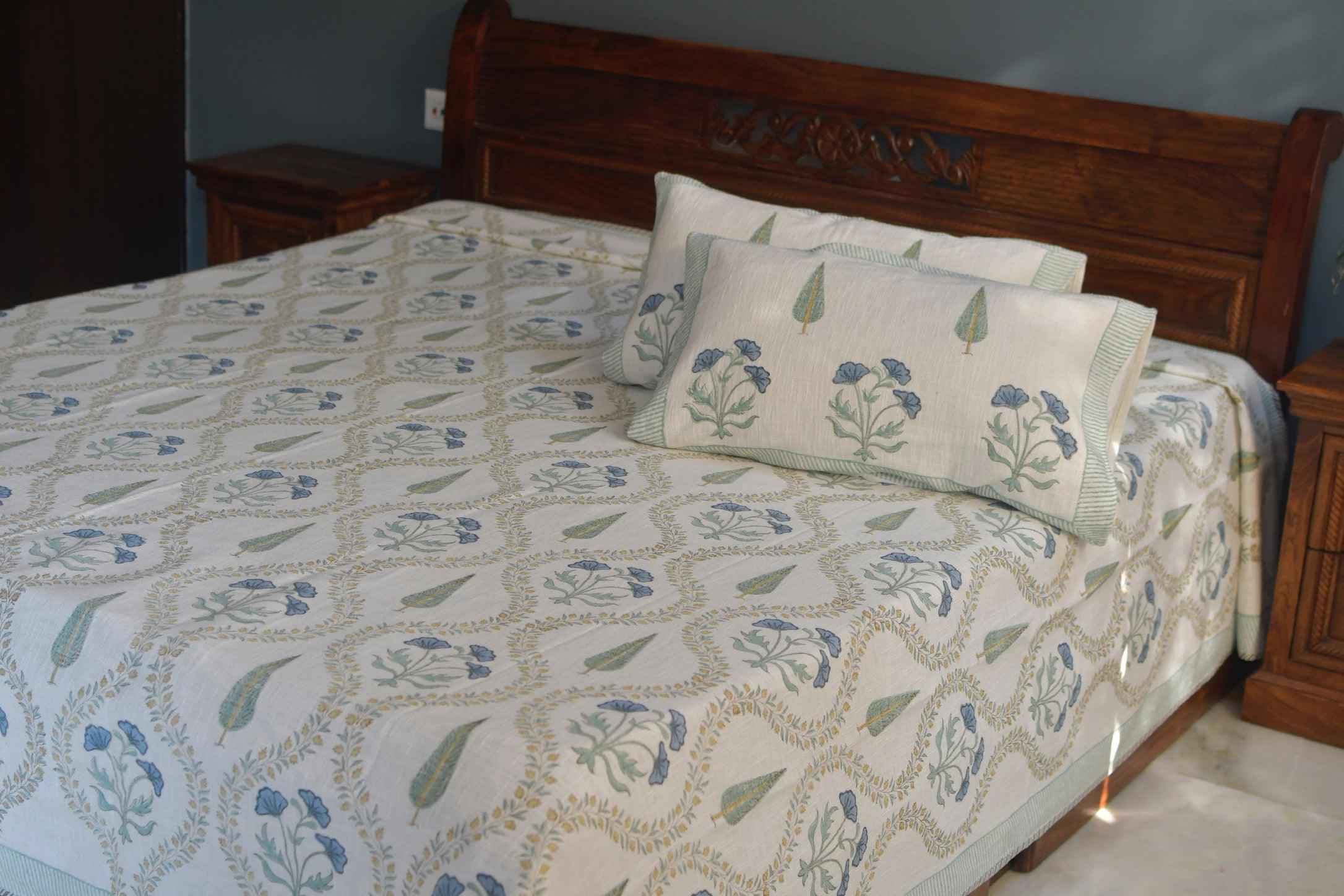 Cypress Mughal Jaal Handloom Bed Cover & Bedding Set