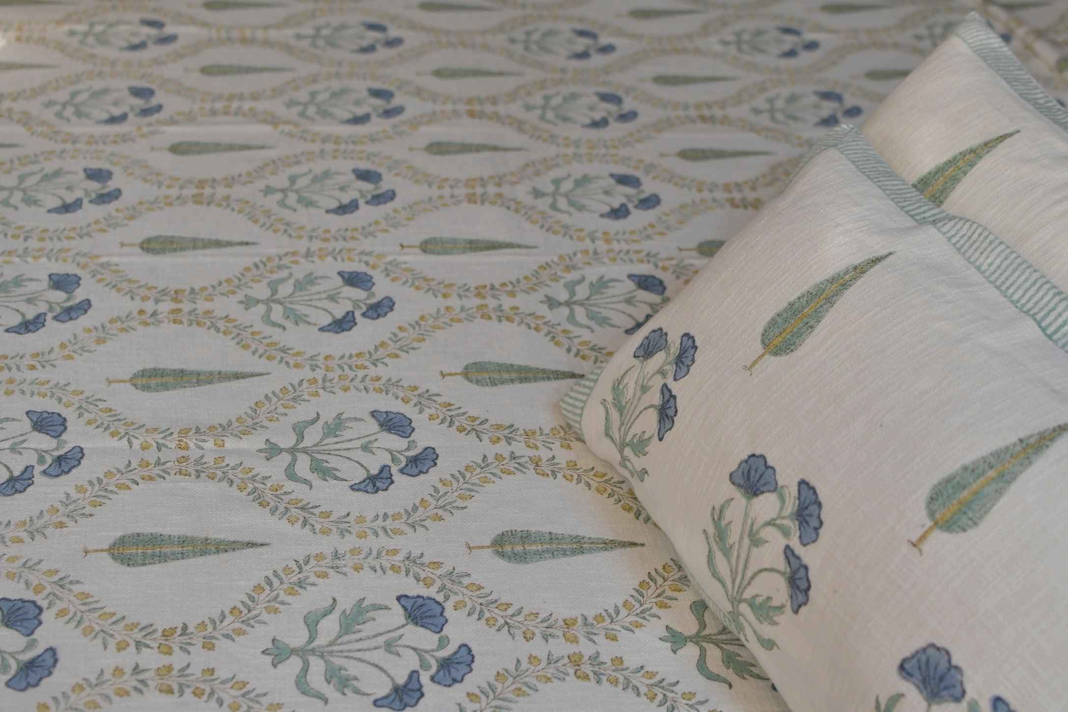 Cypress Mughal Jaal Handloom Bed Cover & Bedding Set