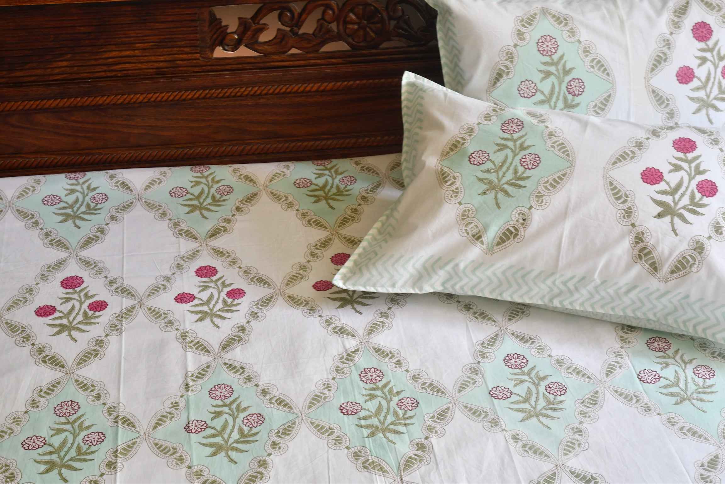 Sugandha jaal Bed sheet - Crafted for Lasting Beauty