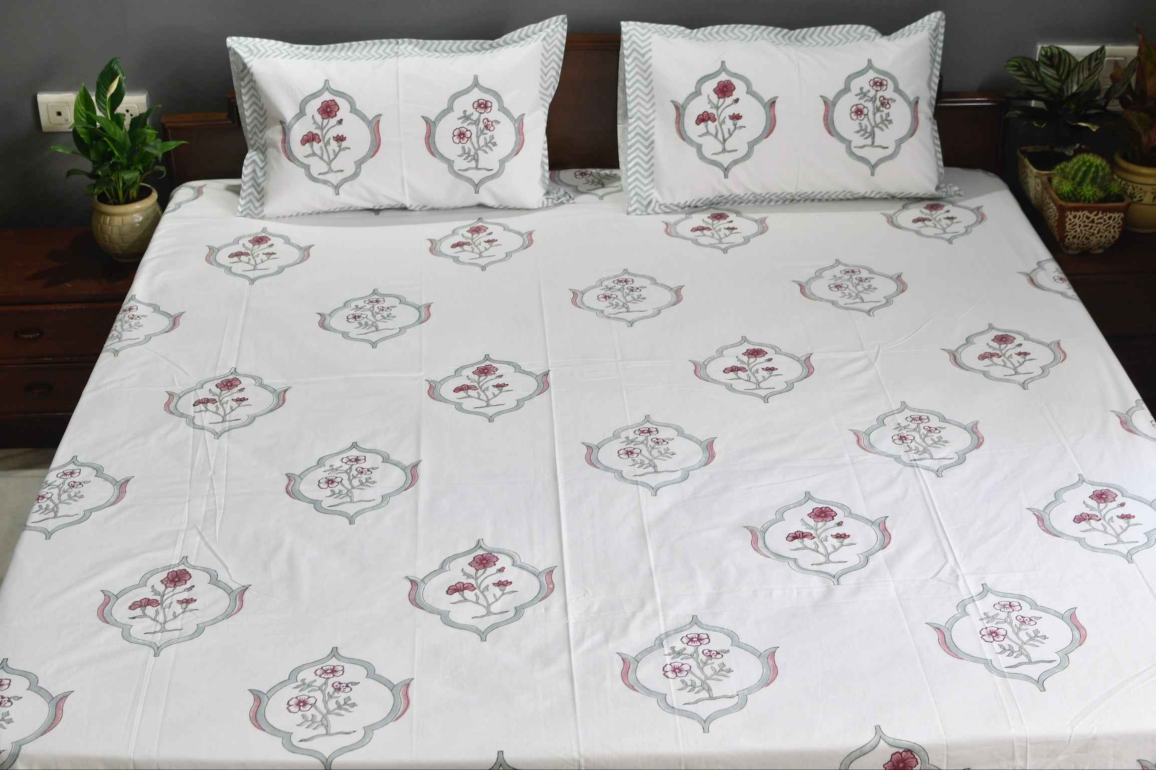 Moroccan Bliss Bedsheet: Handblock & Premium Cotton