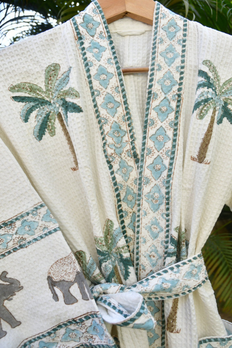 Green palm bathrobe