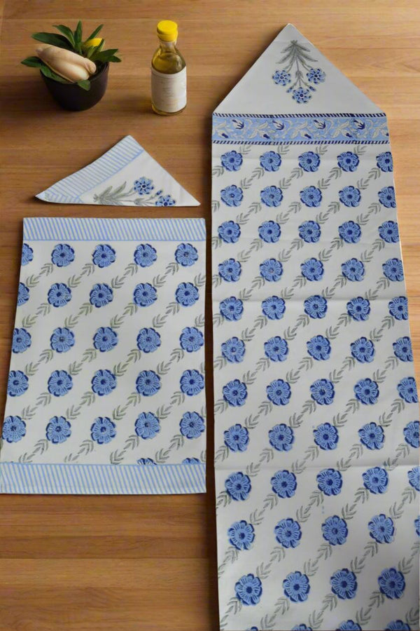 Blue flower mat set