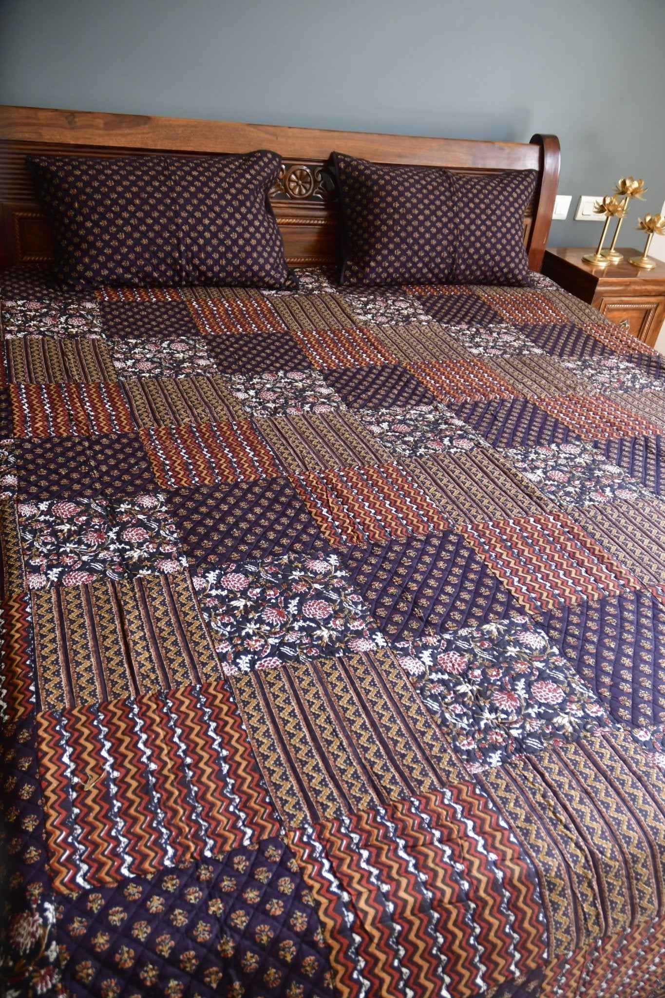 Black Dabu Print Quilted bedcover : Vibrant & Classy