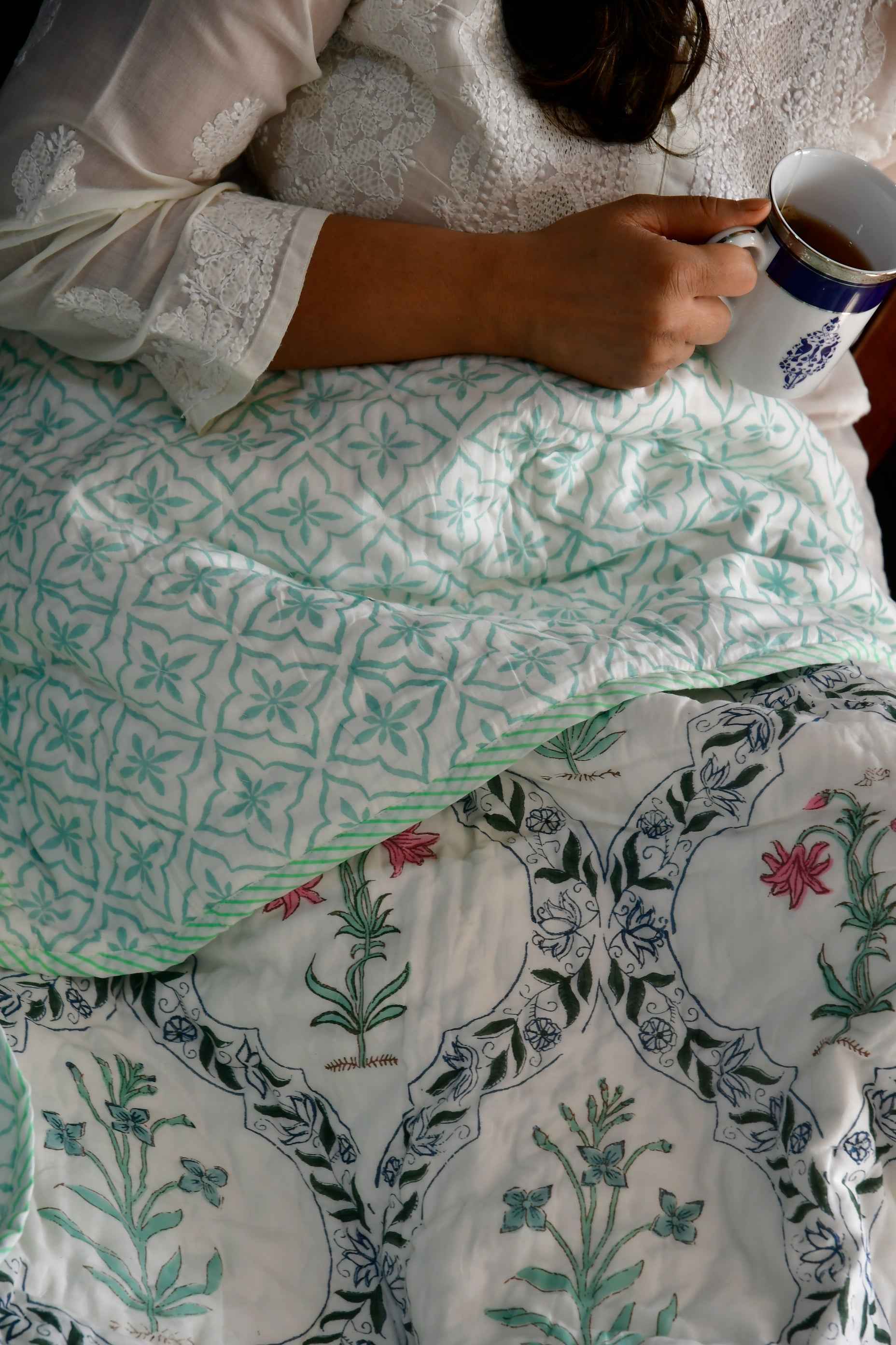 Sea Green Floral Jaal Quilt : Timeless Elegance