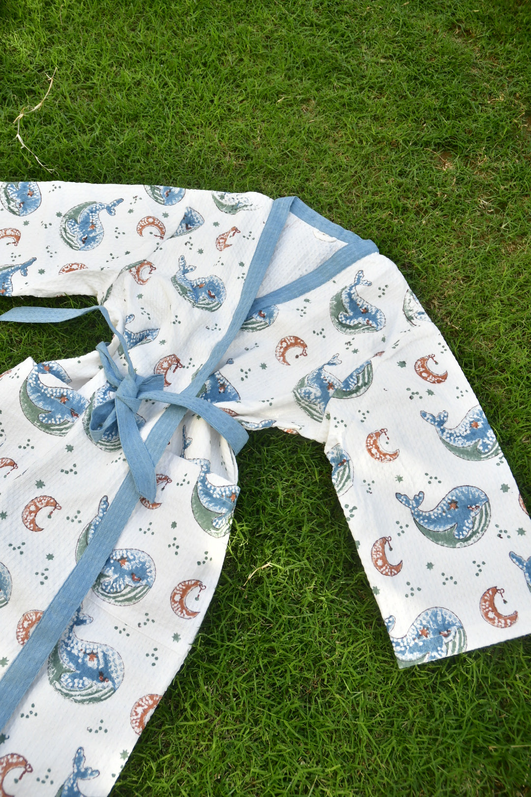 Kids whale bathrobe