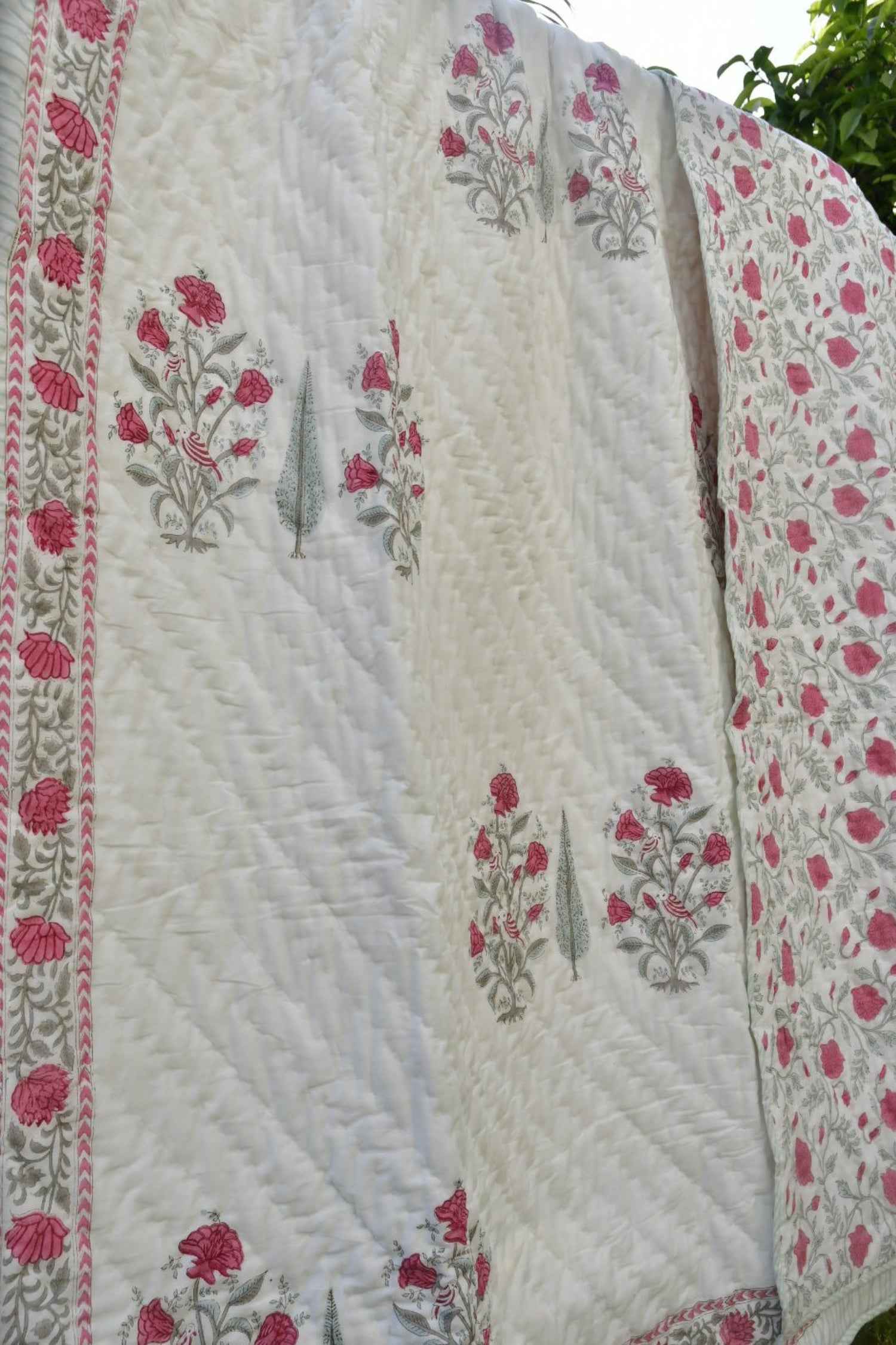 Lovely Pink Buta With Cypress Leaf Double Quilt