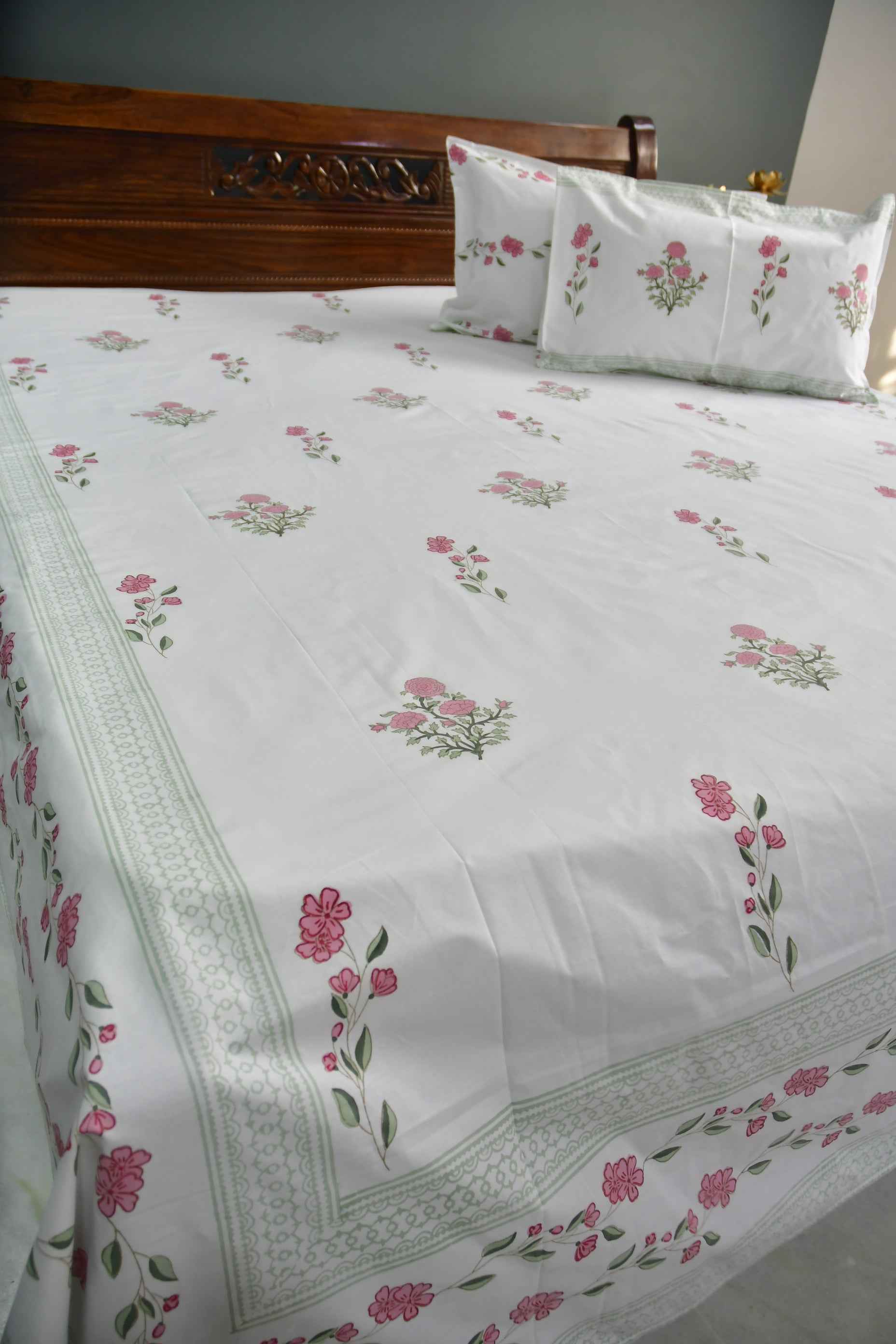 Pink Gulshan Cotton HandBlock Bedsheet